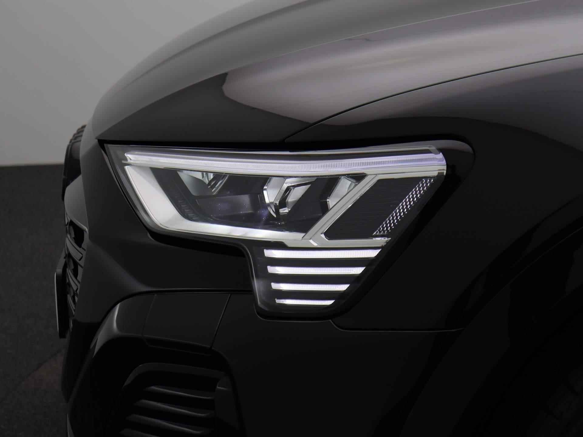 Audi Q8 e-tron 55 quattro S Edition 115 kWh 408 PK | S-line Interieur & Exterieur | Navigatie | 360 Camera | Panoramadak | Adaptive Cruise Control | Head-up Display | Stoelverwarming | Lichtmetalen velgen | Climate Control | Audi Virtual Mirrors | Fabrieksgarantie | - 18/56