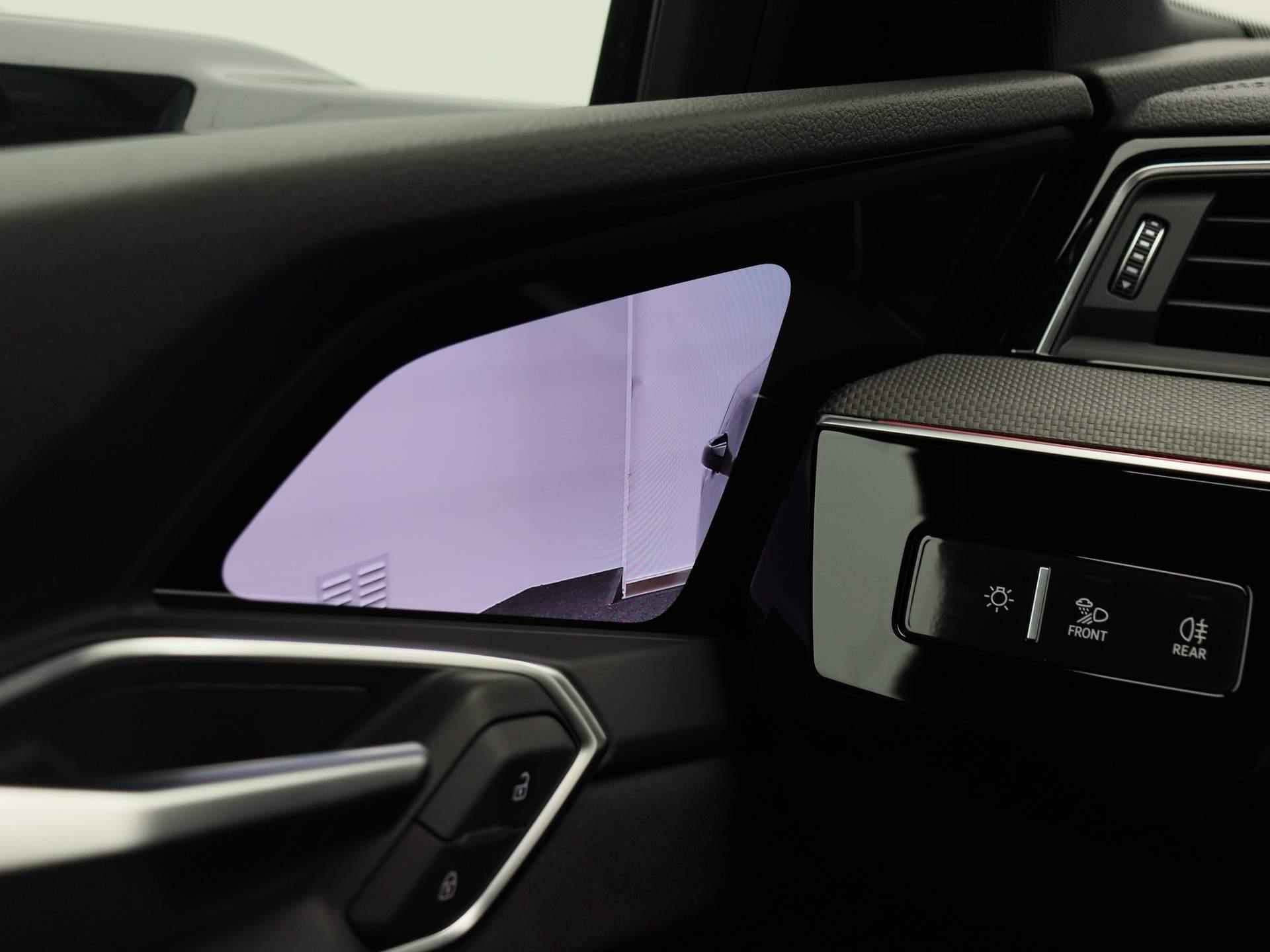 Audi Q8 e-tron 55 quattro S Edition 115 kWh 408 PK | S-line Interieur & Exterieur | Navigatie | 360 Camera | Panoramadak | Adaptive Cruise Control | Head-up Display | Stoelverwarming | Lichtmetalen velgen | Climate Control | Audi Virtual Mirrors | Fabrieksgarantie | - 30/56