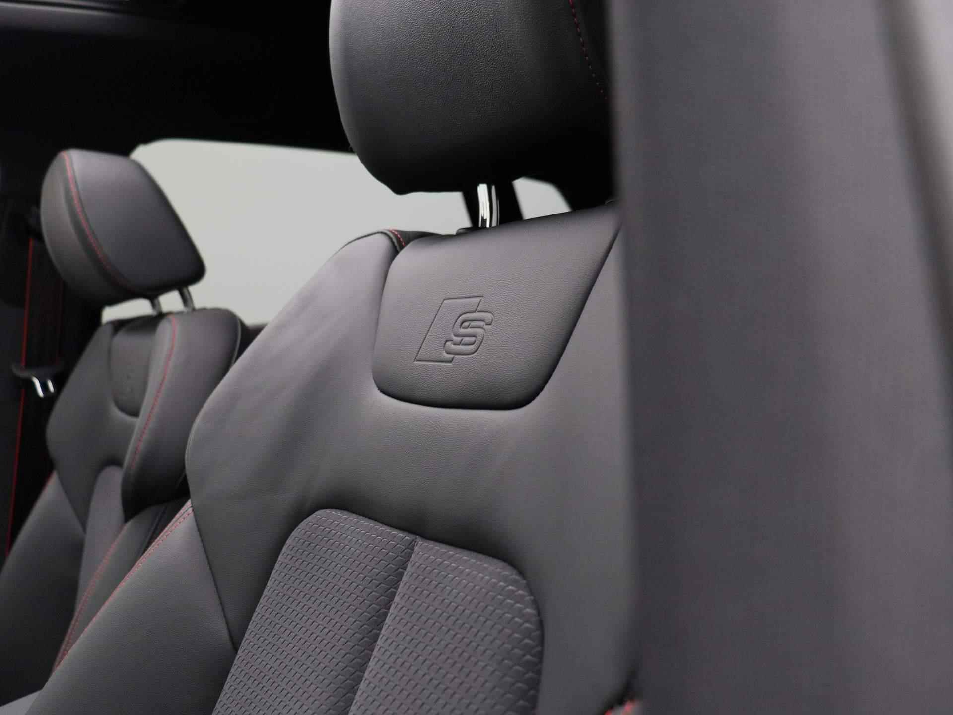 Audi Q8 e-tron 55 quattro S Edition 115 kWh 408 PK | S-line Interieur & Exterieur | Navigatie | 360 Camera | Panoramadak | Adaptive Cruise Control | Head-up Display | Stoelverwarming | Lichtmetalen velgen | Climate Control | Audi Virtual Mirrors | Fabrieksgarantie | - 41/56