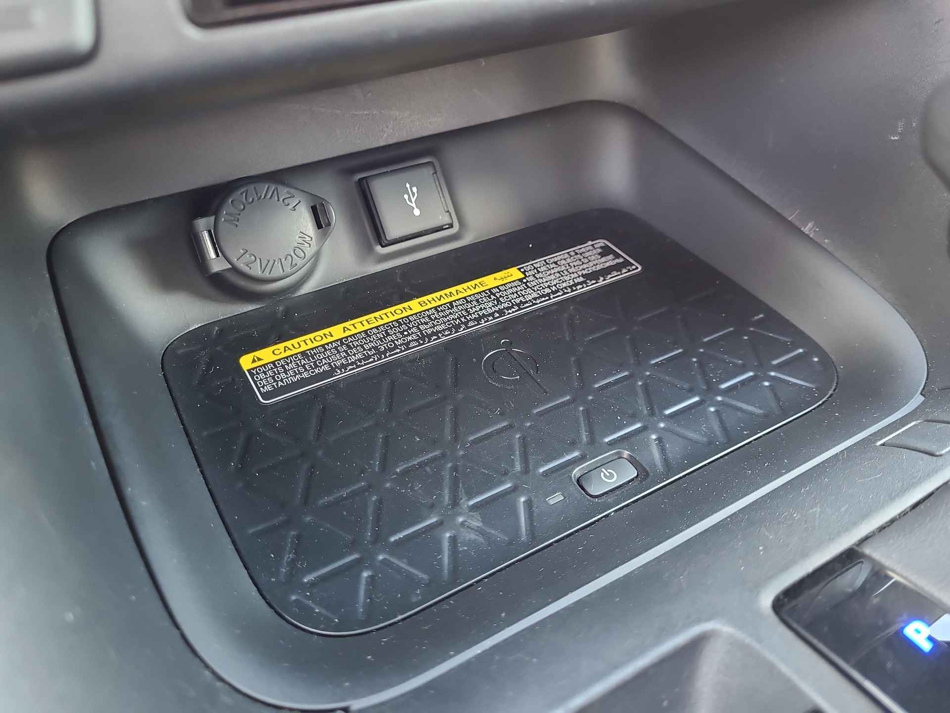 Toyota RAV4 2.5 Hybrid AWD Team-D Automaat | Apple CarPlay / Android Auto | Navigatie | Trekhaak | Rijklaarprijs incl. garantie | - 28/39