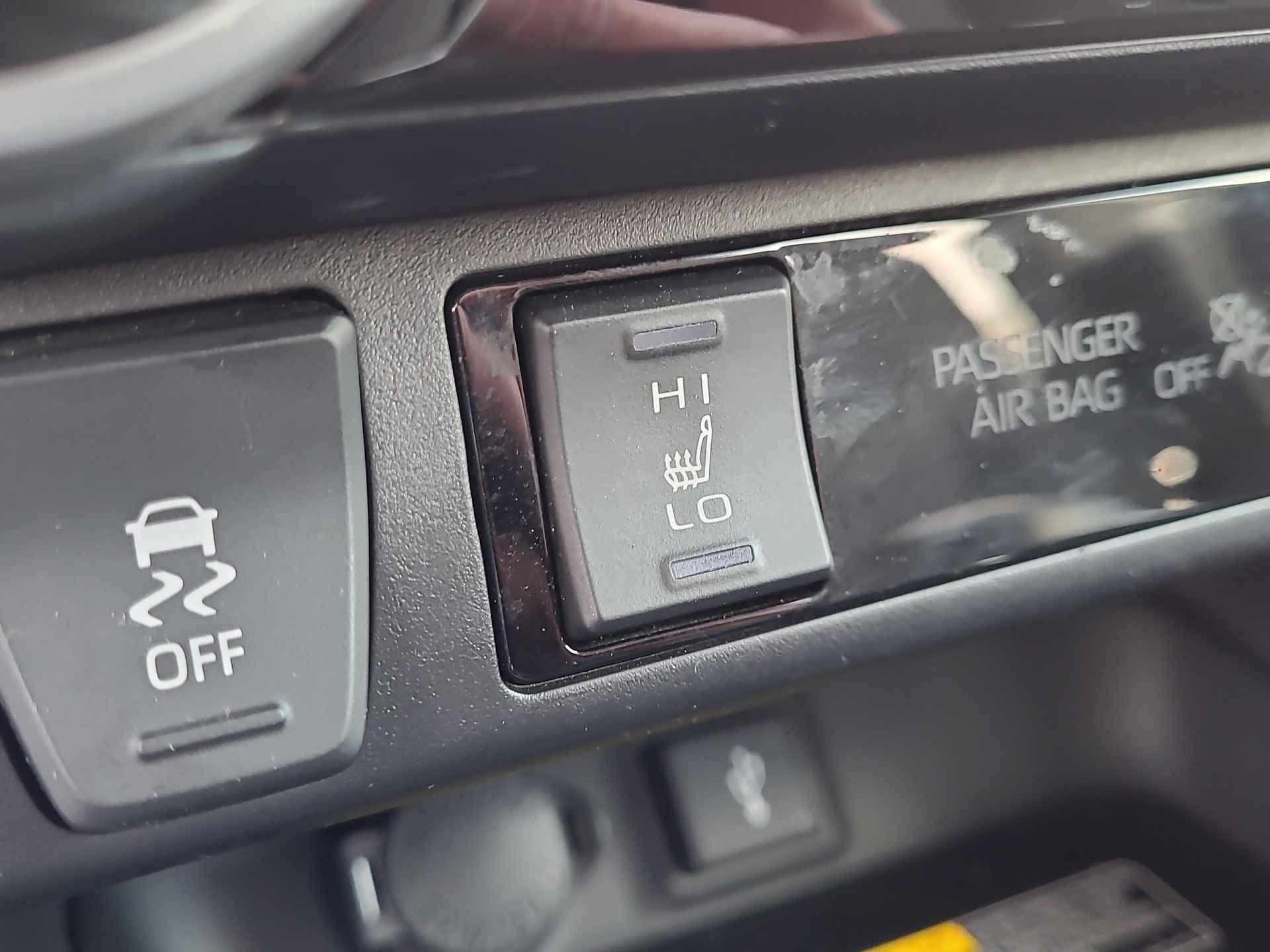 Toyota RAV4 2.5 Hybrid AWD Team-D Automaat | Apple CarPlay / Android Auto | Navigatie | Trekhaak | Rijklaarprijs incl. garantie | - 31/39