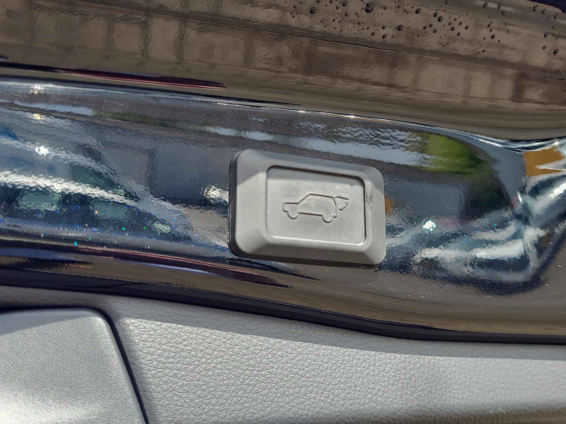 Toyota RAV4 2.5 Hybrid AWD Team-D Automaat | Apple CarPlay / Android Auto | Navigatie | Trekhaak | Rijklaarprijs incl. garantie | - 36/39
