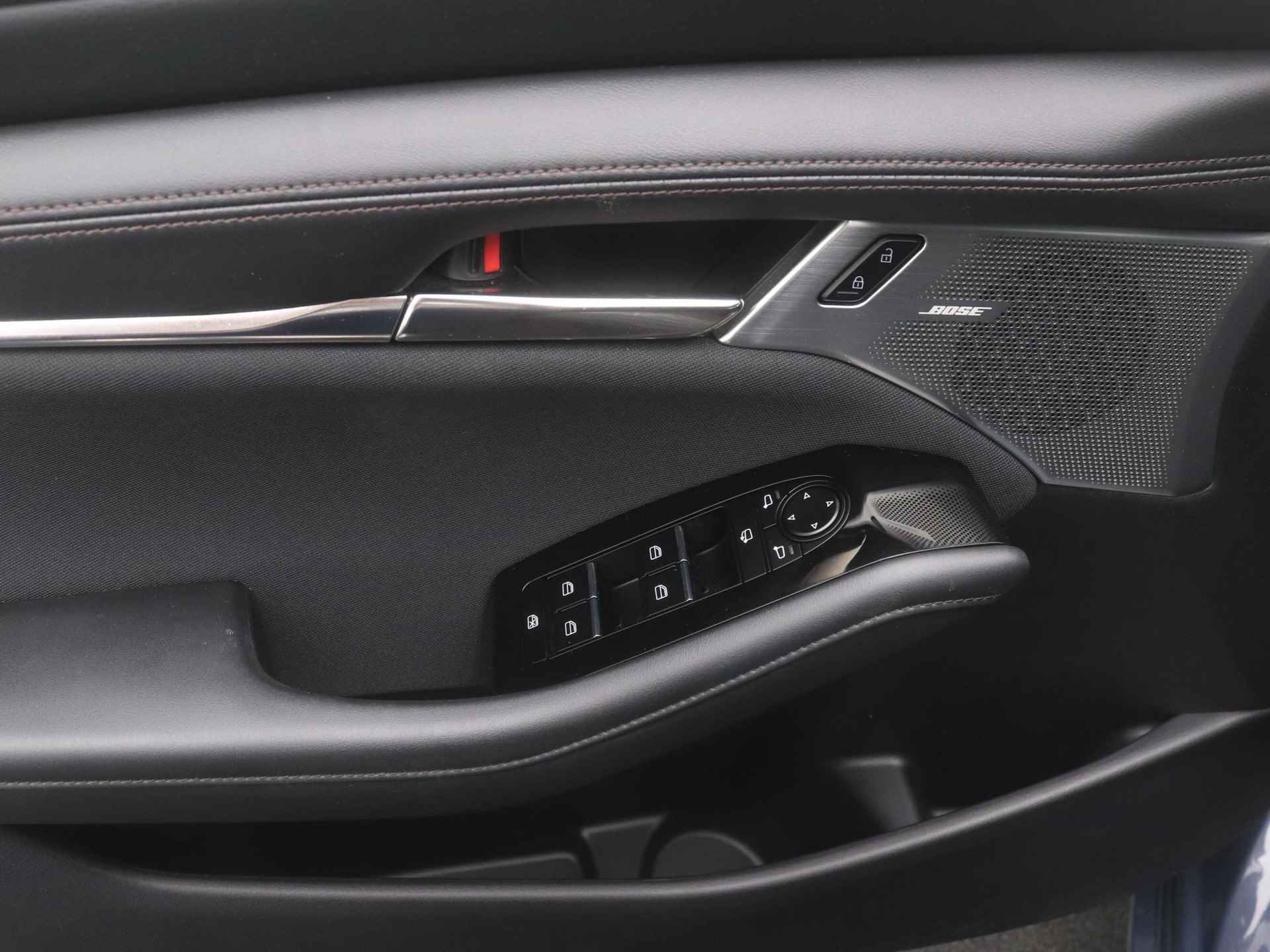 Mazda 3 2.0 SkyActiv-X Comfort met Bose automaat : volledig onderhouden - 12/41