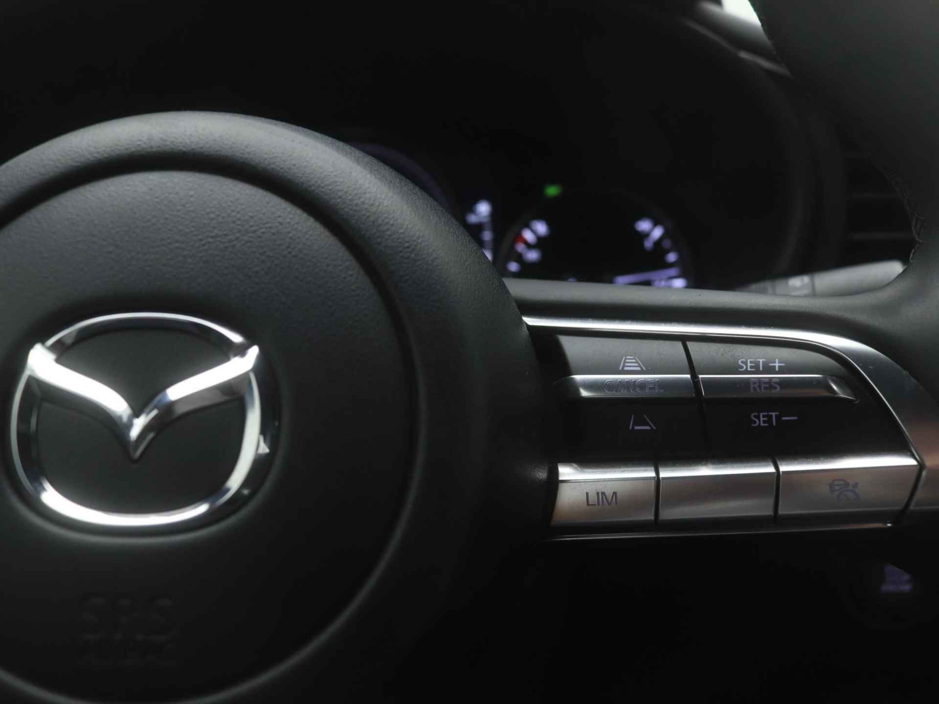 Mazda 3 2.0 SkyActiv-X Comfort met Bose automaat : volledig onderhouden - 23/41