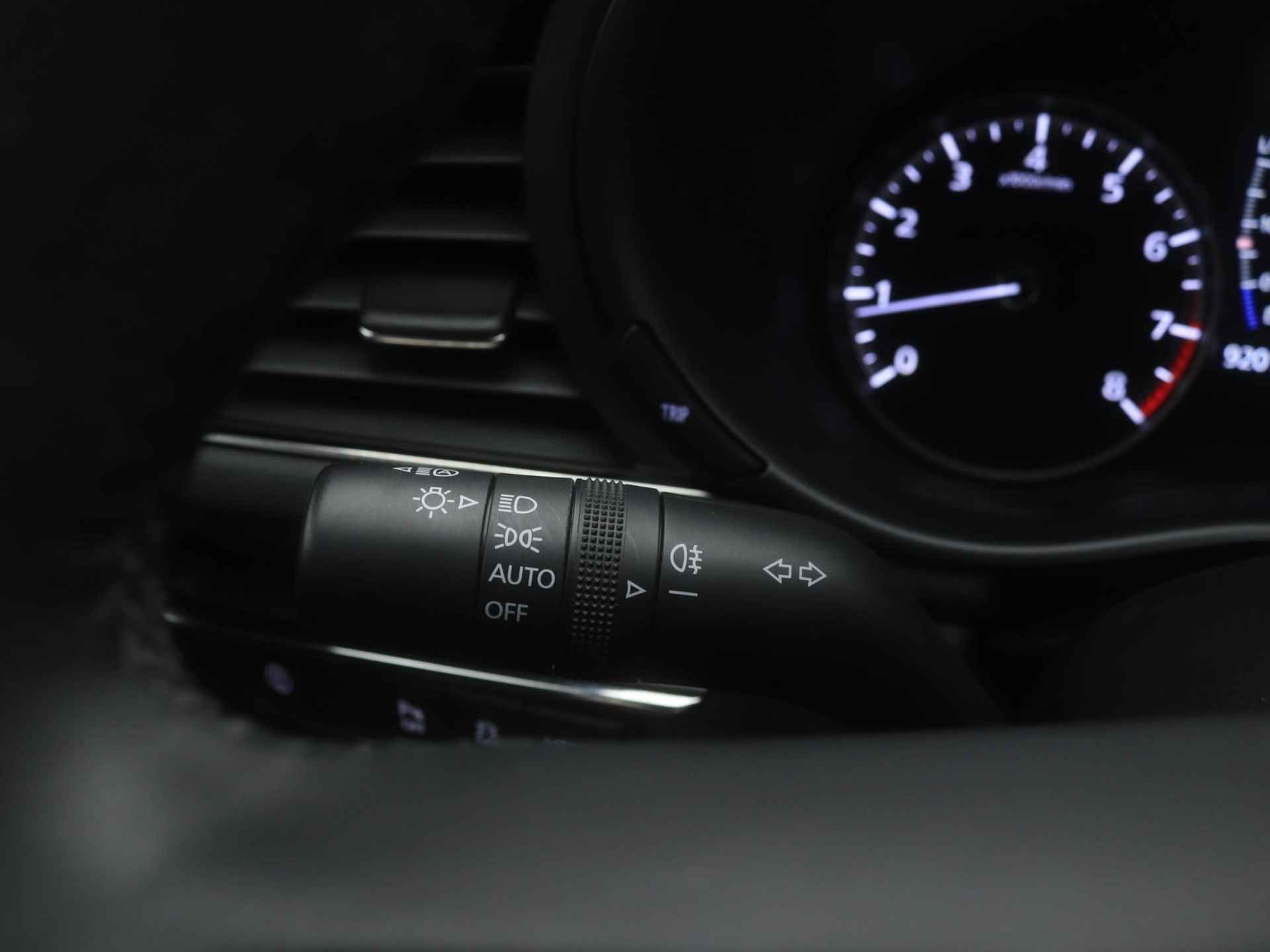 Mazda 3 2.0 SkyActiv-X Comfort met Bose automaat : volledig onderhouden - 24/41
