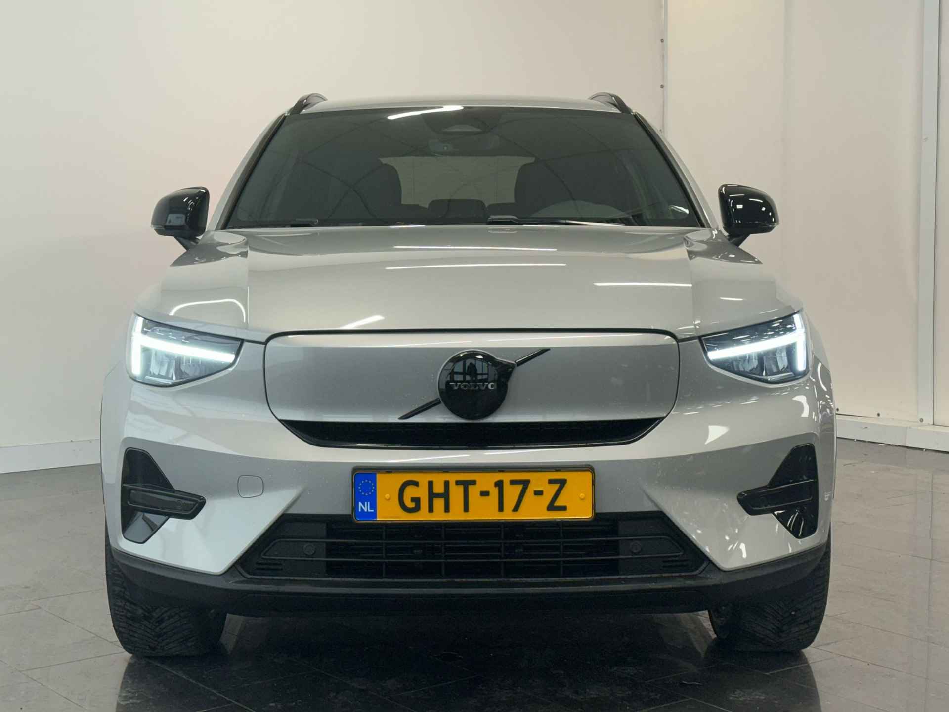 Volvo XC40 Single Motor Extended Range Plus 82 kWh - 4/42