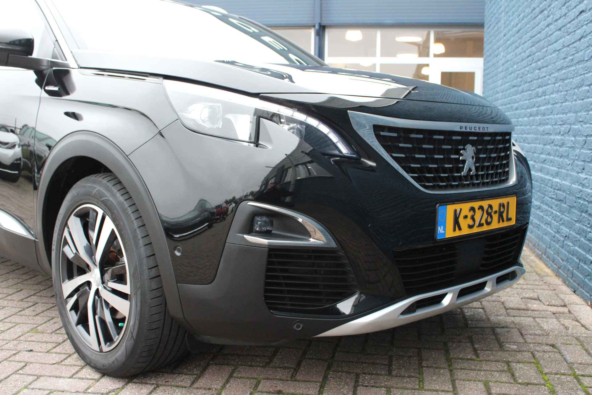 Peugeot 5008 SUV 1.6 PureTech 180pk EAT8 GT-Line 7p | Automaat | Navigatie | Panorama/schuifdak | Stoelverwarming | Full LED | - 8/33