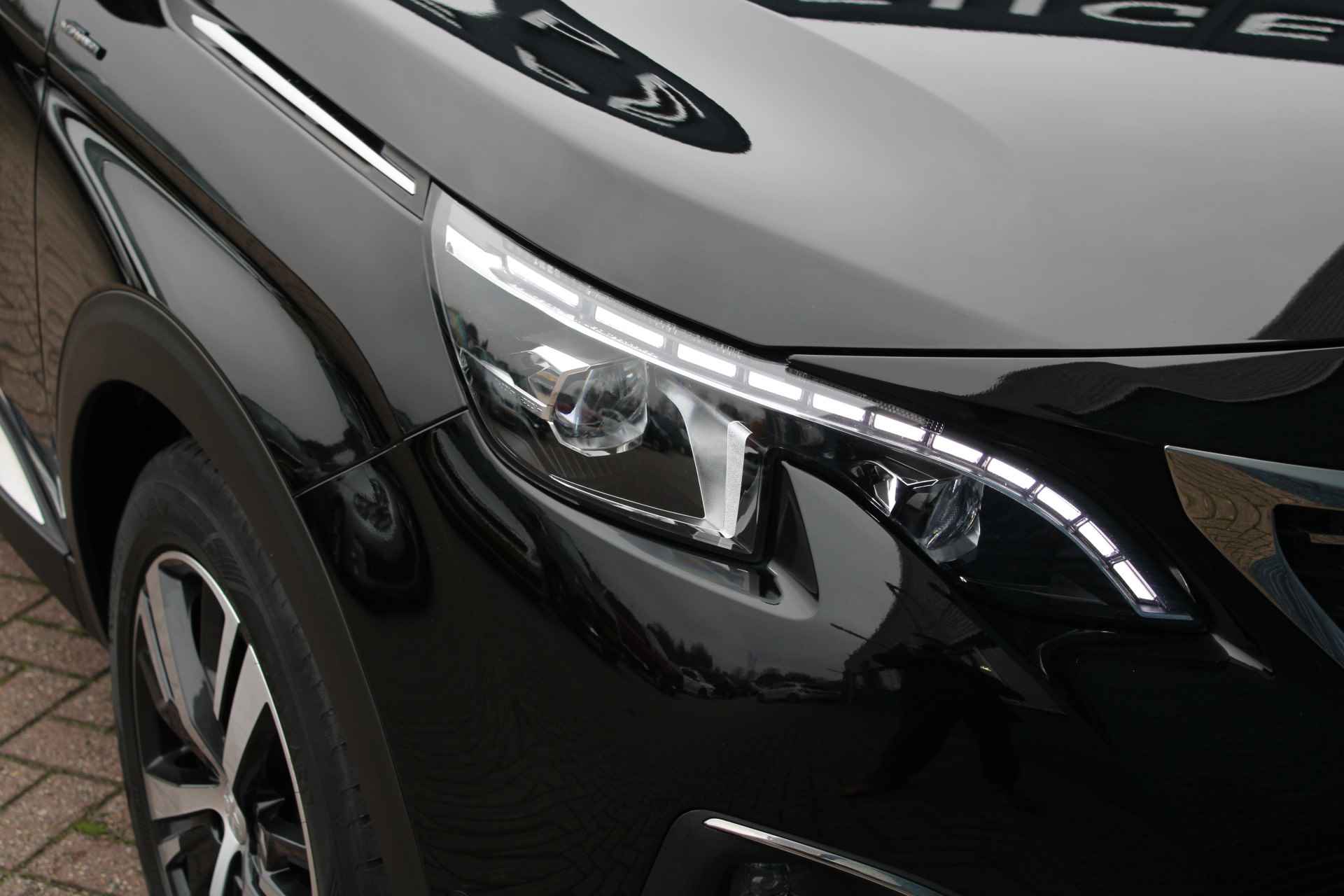 Peugeot 5008 SUV 1.6 PureTech 180pk EAT8 GT-Line 7p | Automaat | Navigatie | Panorama/schuifdak | Stoelverwarming | Full LED | - 10/33