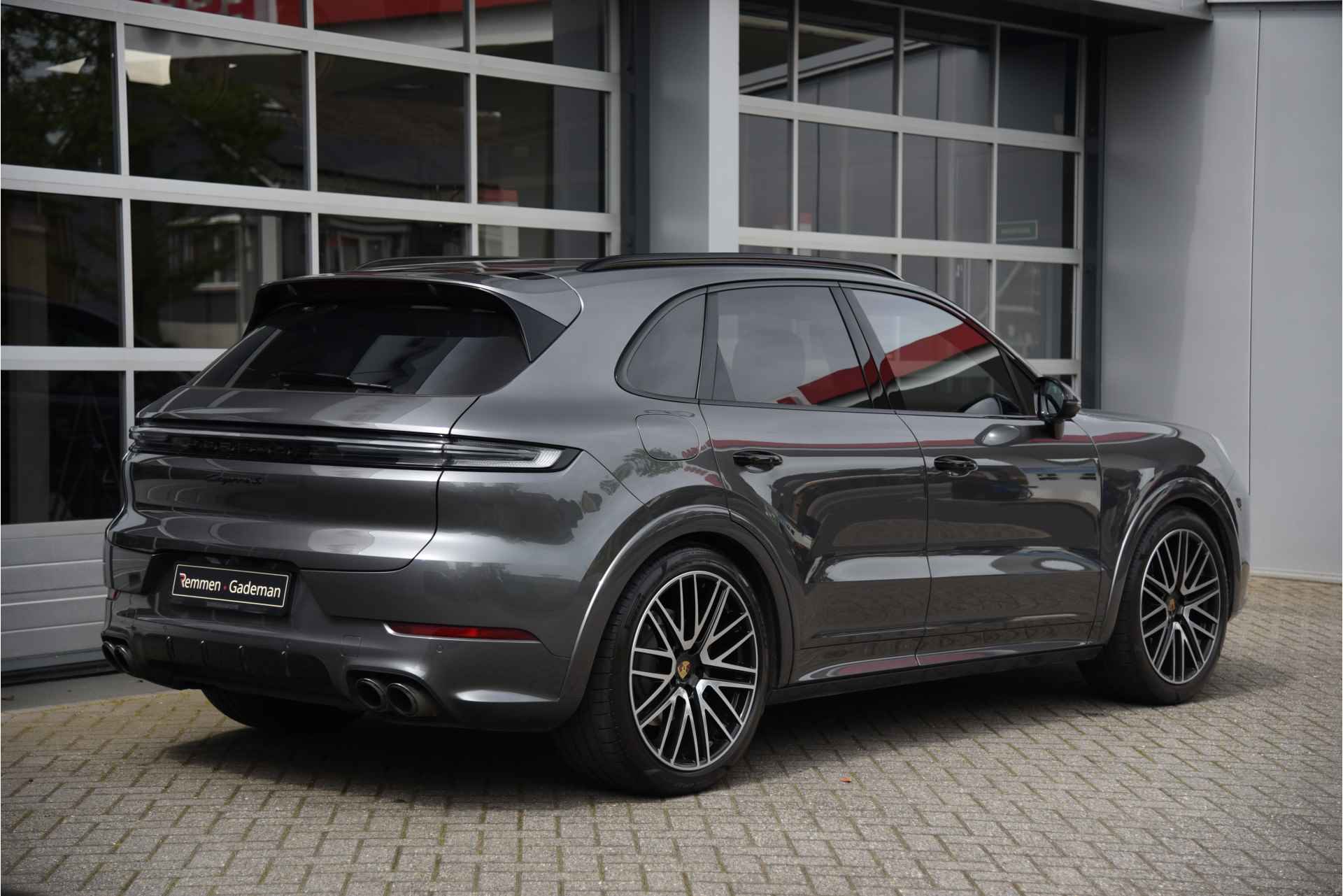 Porsche Cayenne 4.0 S V8 474pk - 32/39