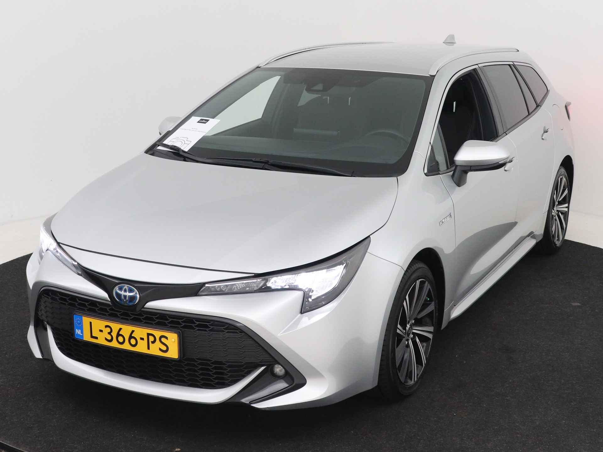 Toyota Corolla Touring Sports 1.8 Hybrid Dynamic | LM velgen | Trekhaak | Draadloze telefoonlader | Cruise Control Adaptief | Climate Control | - 25/42