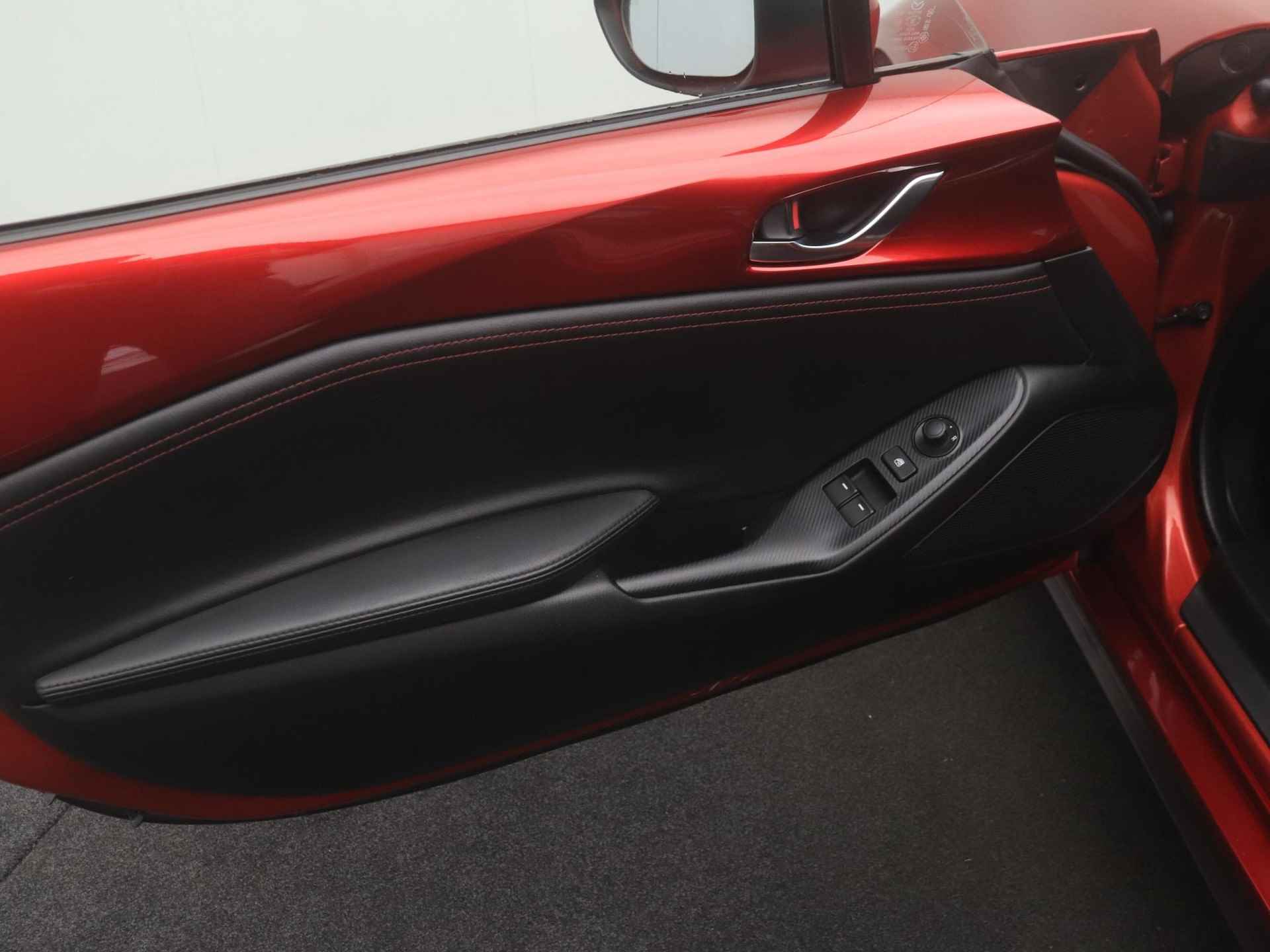 Mazda MX-5 Roadster 1.5 SkyActiv-G GT-M met sportuitlaat : dealer onderhouden - 12/43