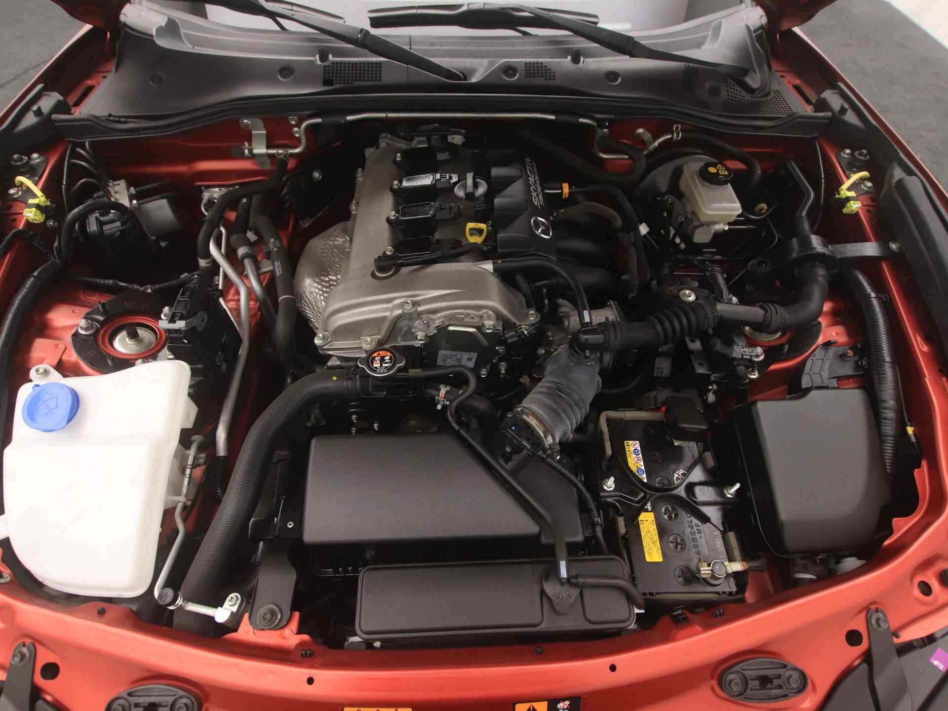 Mazda MX-5 Roadster 1.5 SkyActiv-G GT-M met sportuitlaat : dealer onderhouden - 38/43