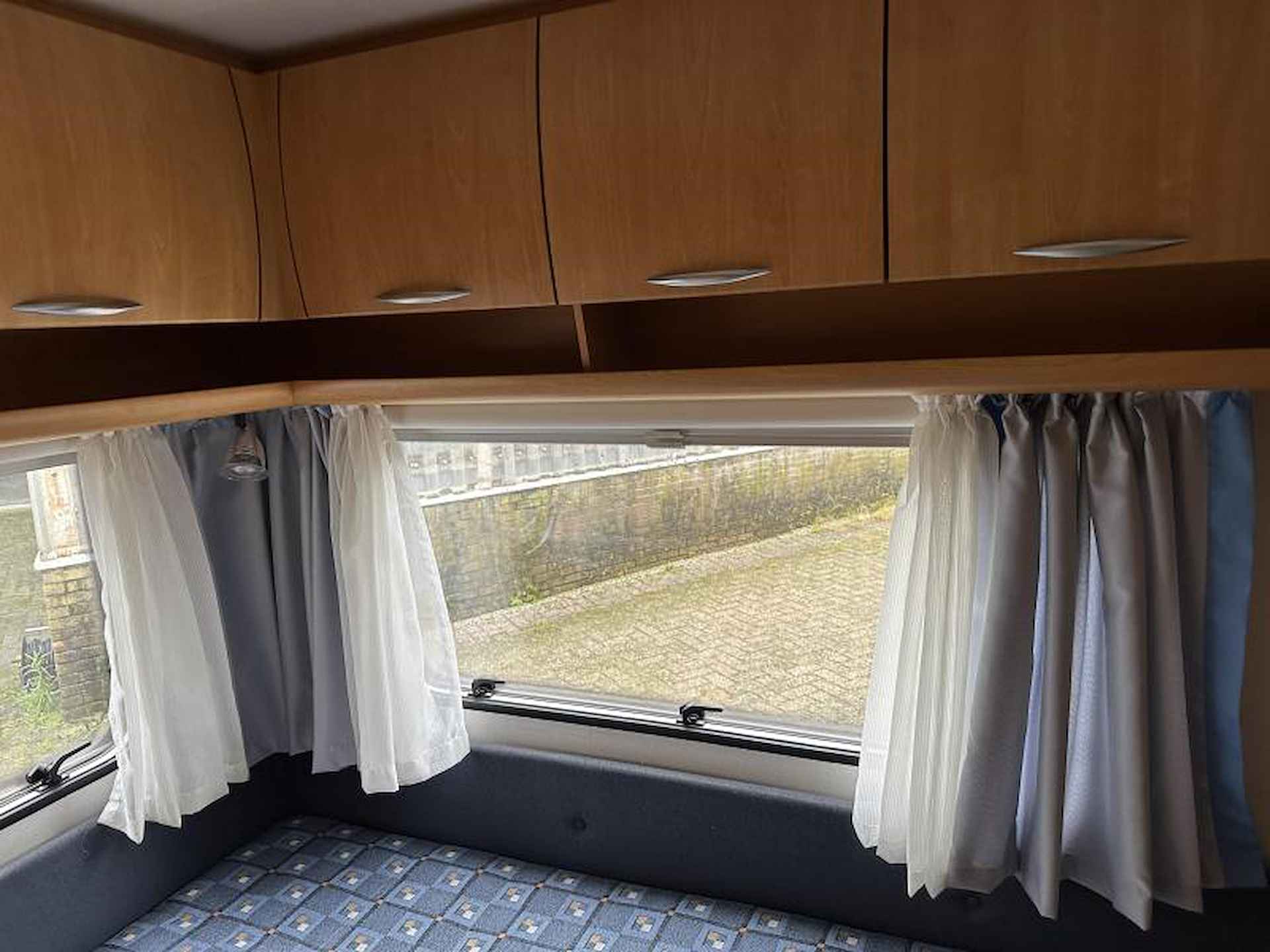 Eifelland Holiday 495 TF vast bed en rondzit - 20/25