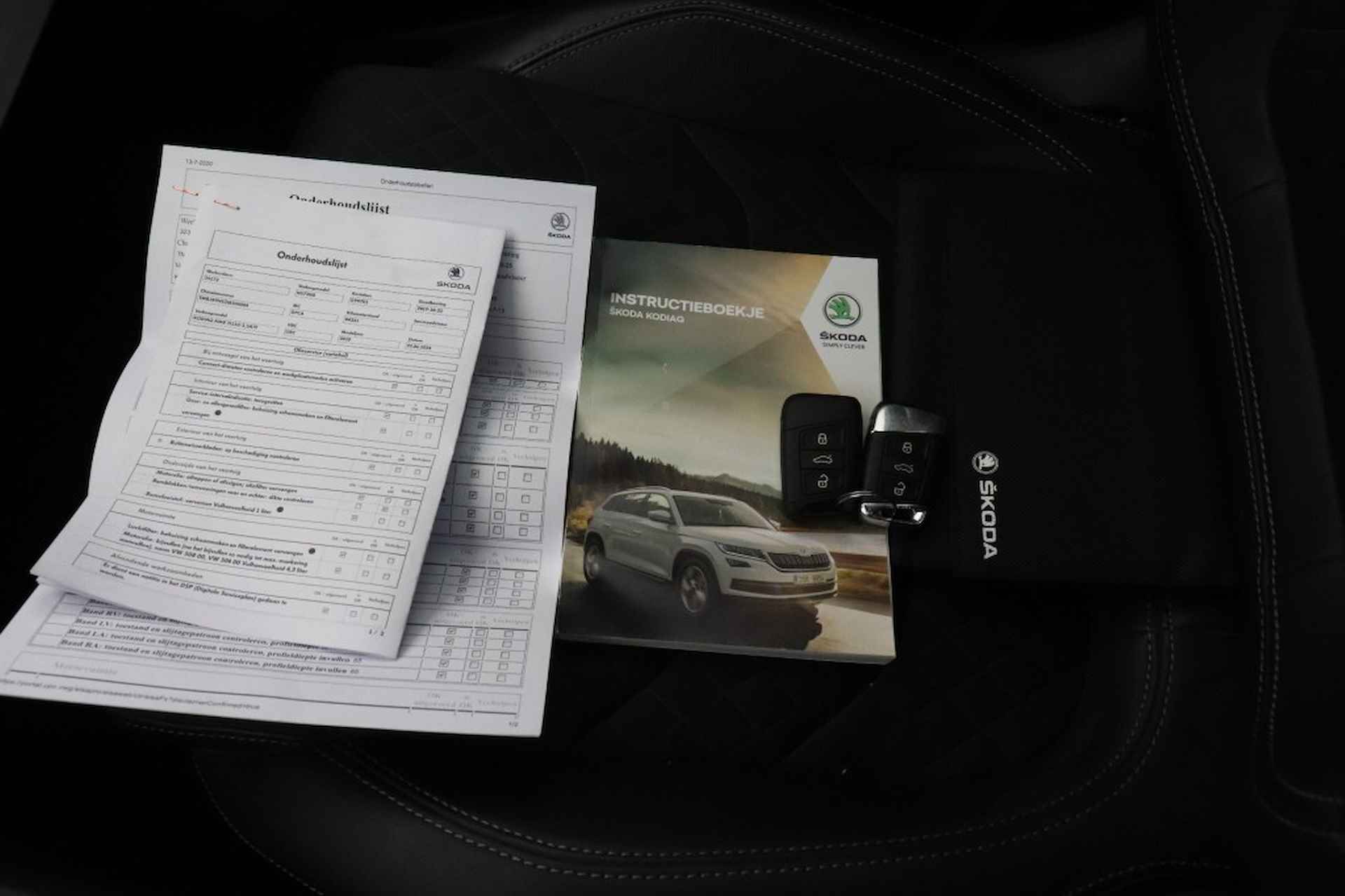 SKODA Kodiaq 1.5 TSI Business Edition Automaat - Half Leer, Camera - 5/33