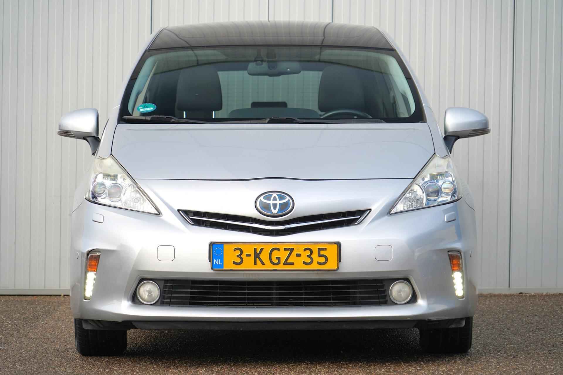 Toyota Prius Wagon 1.8 Dynamic Business / 7-Pers. / Head-Up / Panodak / Camera / NL-Auto / Navigatie - 25/38