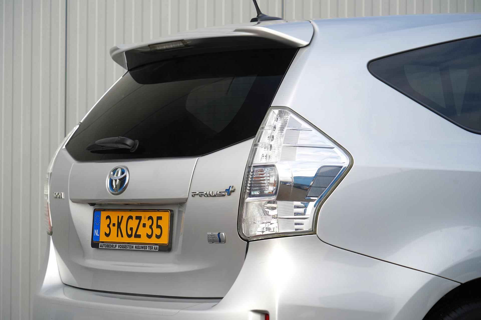 Toyota Prius Wagon 1.8 Dynamic Business / 7-Pers. / Head-Up / Panodak / Camera / NL-Auto / Navigatie - 29/38