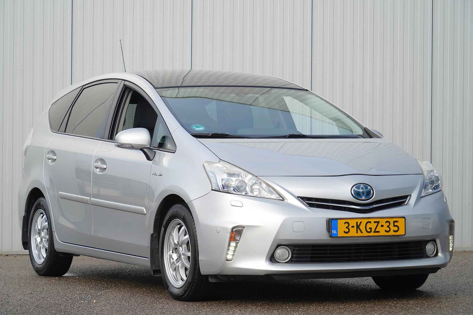 Toyota Prius Wagon 1.8 Dynamic Business / 7-Pers. / Head-Up / Panodak / Camera / NL-Auto / Navigatie - 31/38