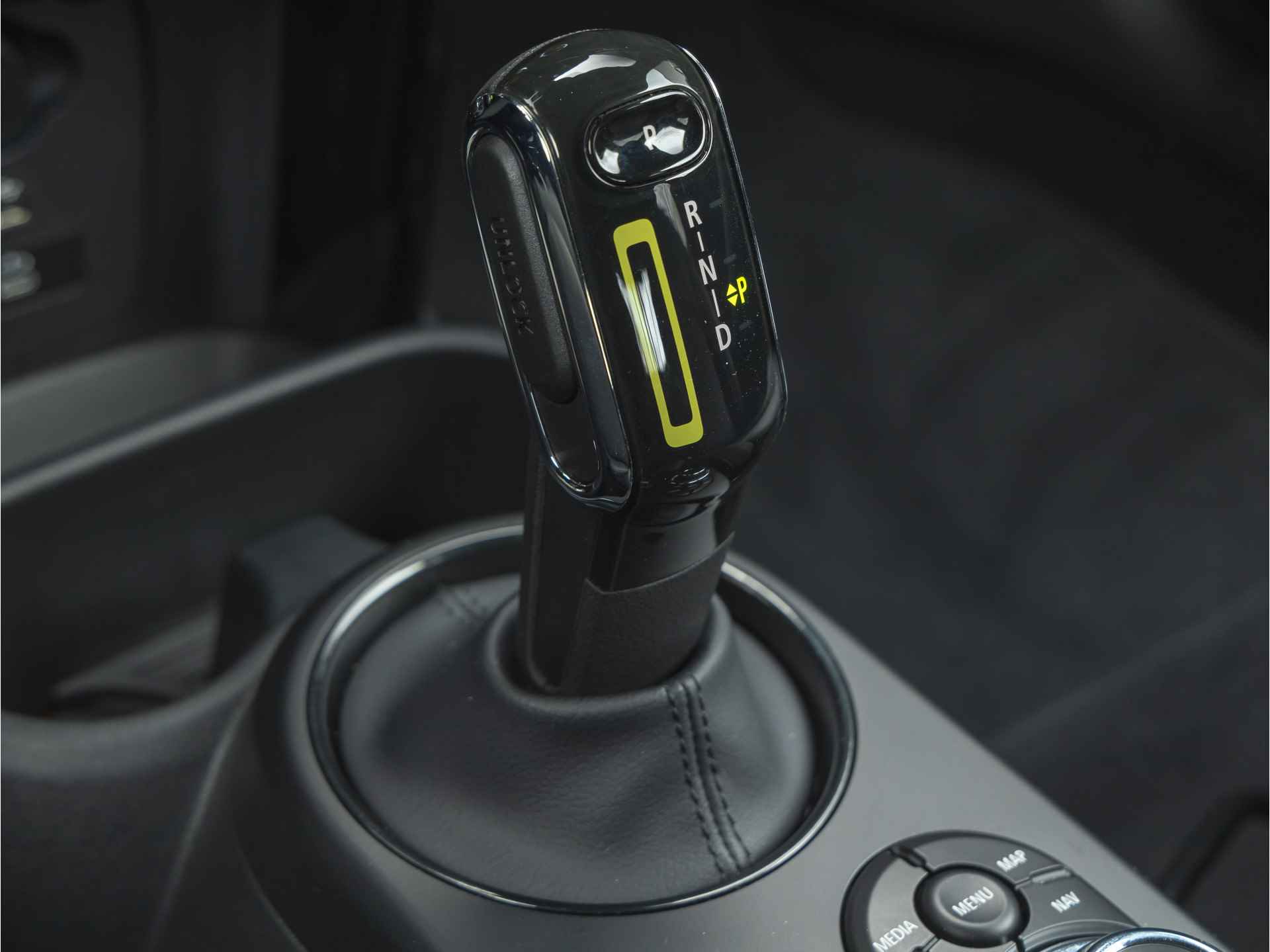 MINI Mini Electric - Resolute - Driving Ass - Navigatie - Camera - Yours Leder - 32/38