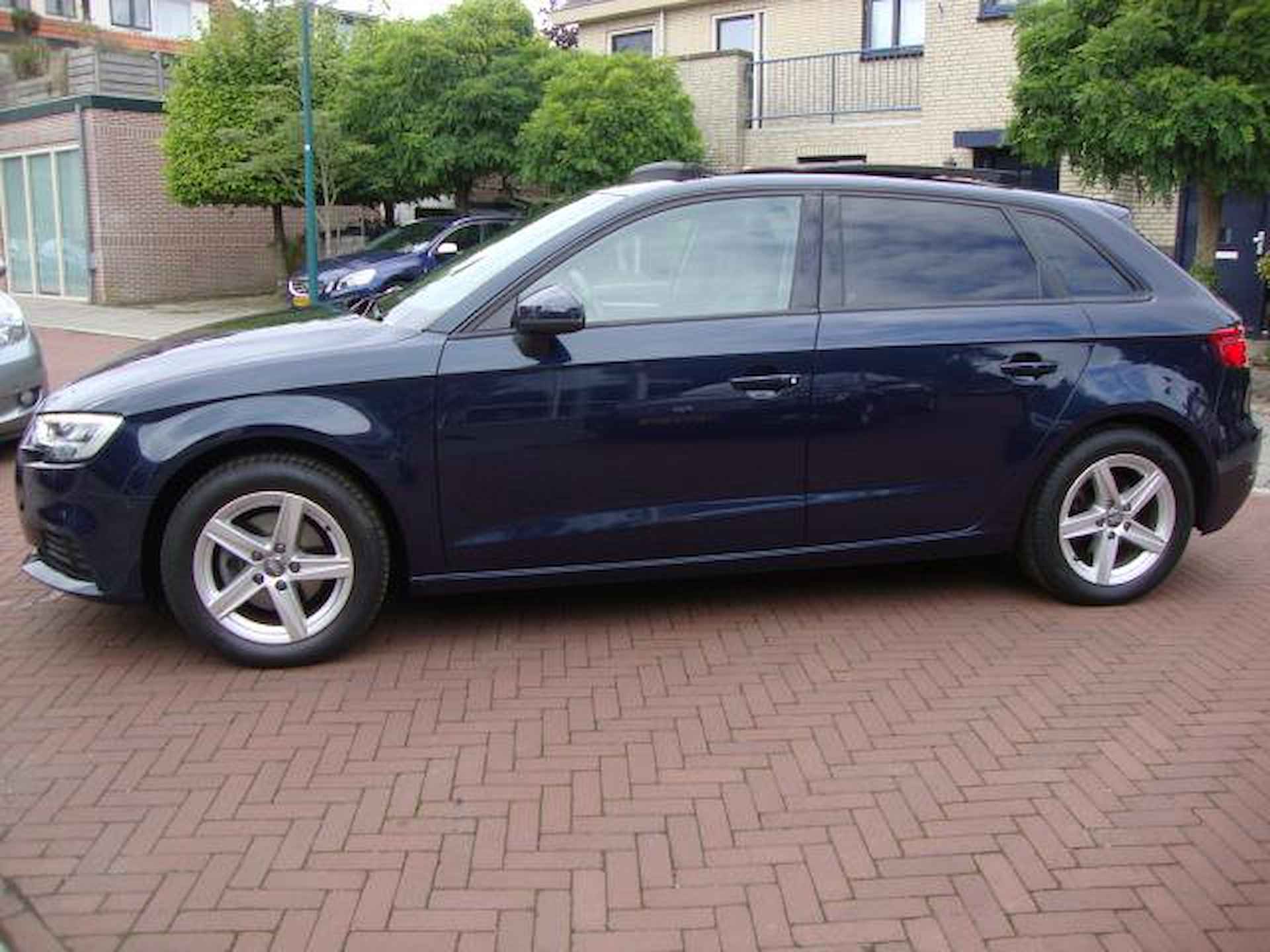 Audi A3 Sportback 30 g-tron Advance Sport garantie mogelijk tot 2028! - 2/18