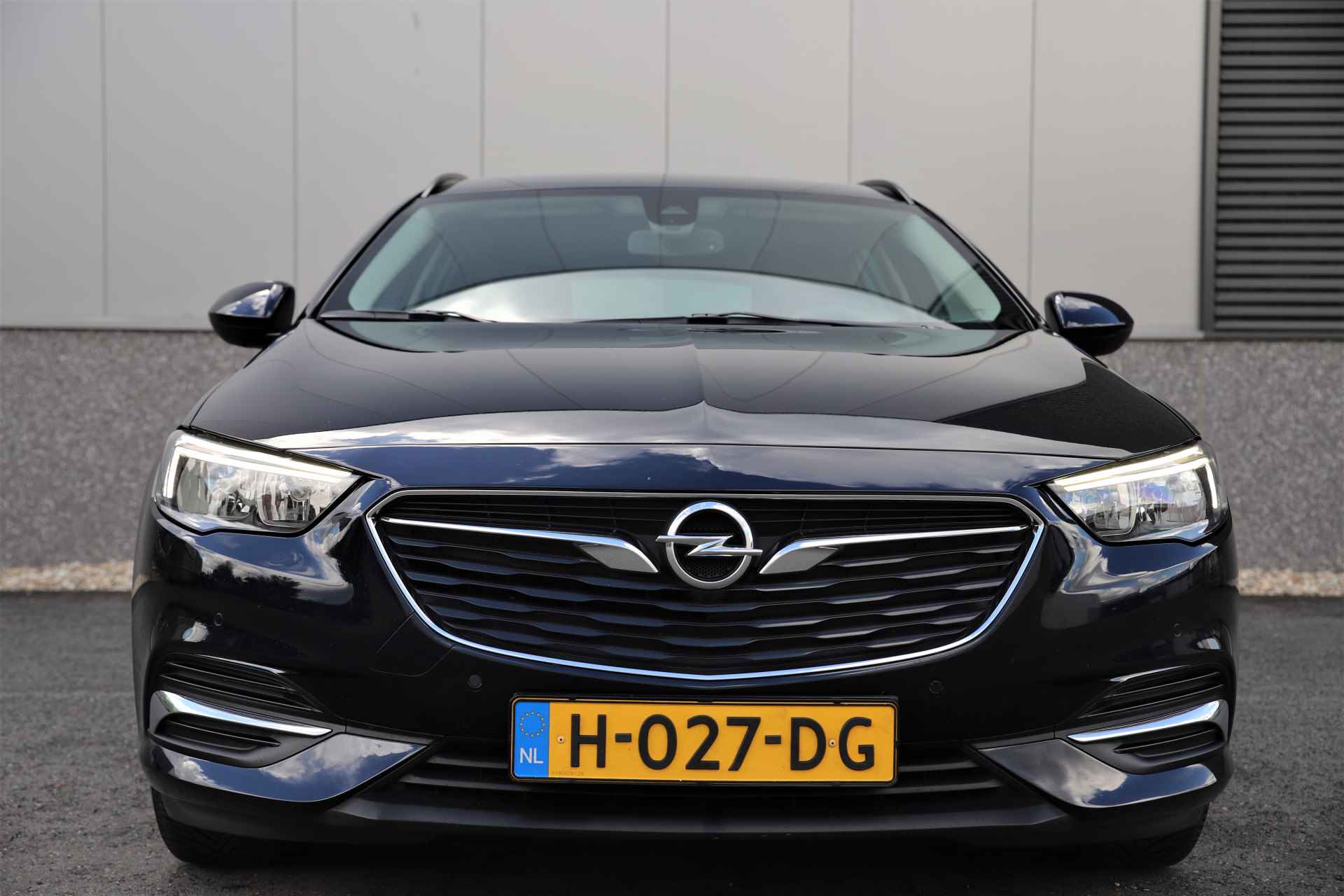 Opel Insignia Sports Tourer 1.5 Turbo/141pk/ H6/Trekhaak/Carplay/Cruise/Camera/2020 - 10/36