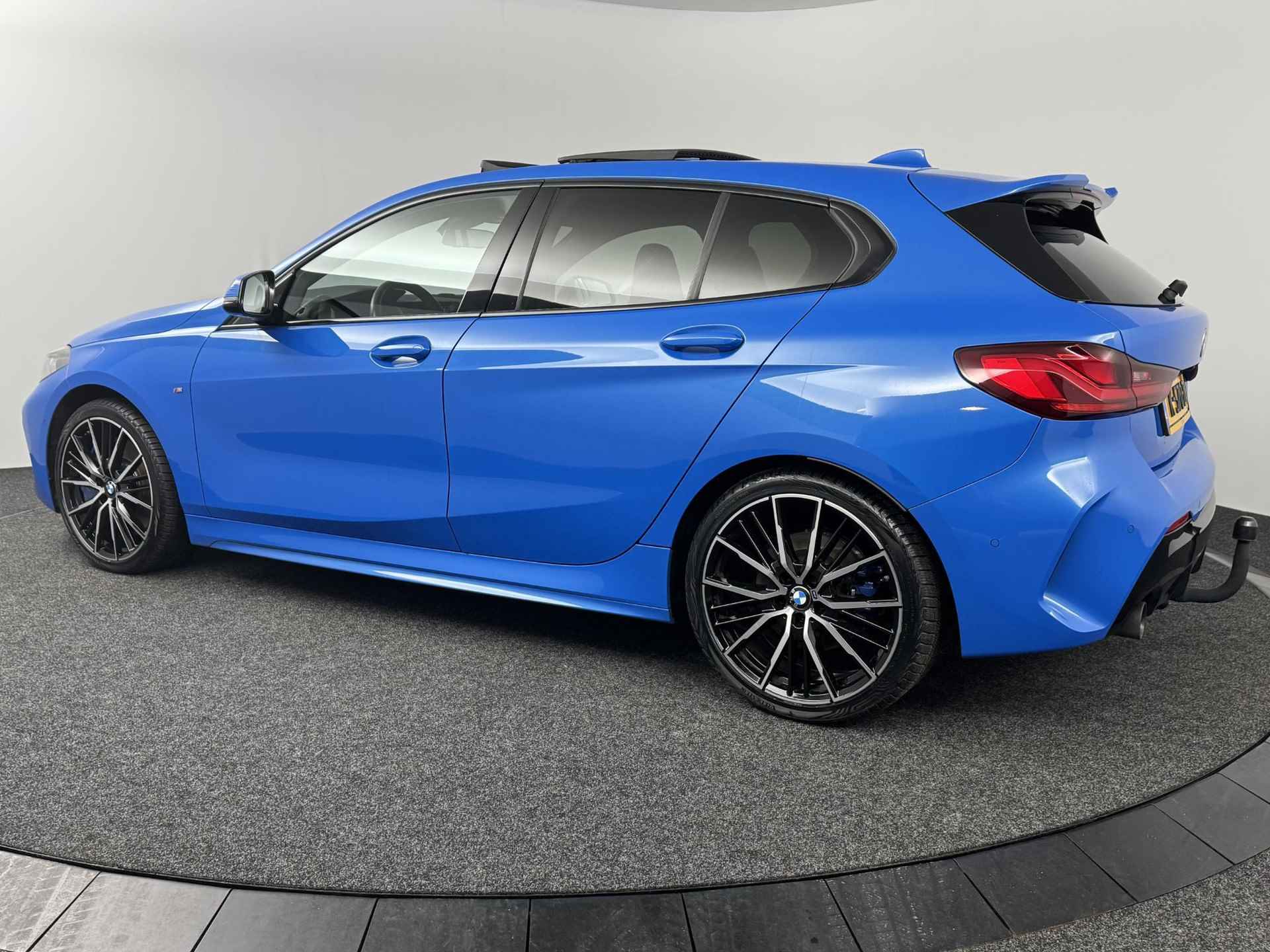 BMW 1-serie 118i Business Edition Plus | M-Sport | Panoramadak | Sportstoelen | Trekhaak - 7/51