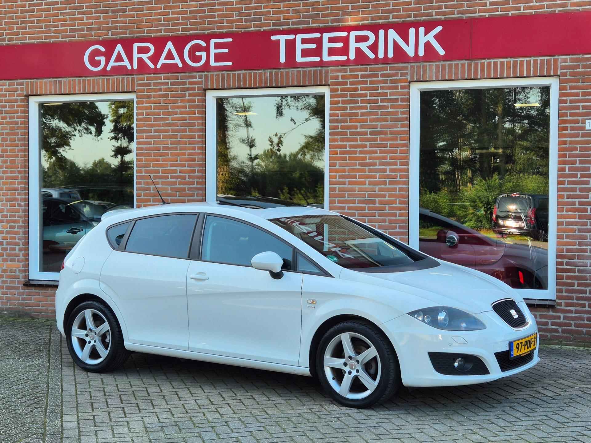 Seat Leon 1.2 TSI Ecomotive Sport 105PK 5drs clima, cruise, navi, pdc, trekhaak, stoelverw, xenon RIJKLAAR - 3/19