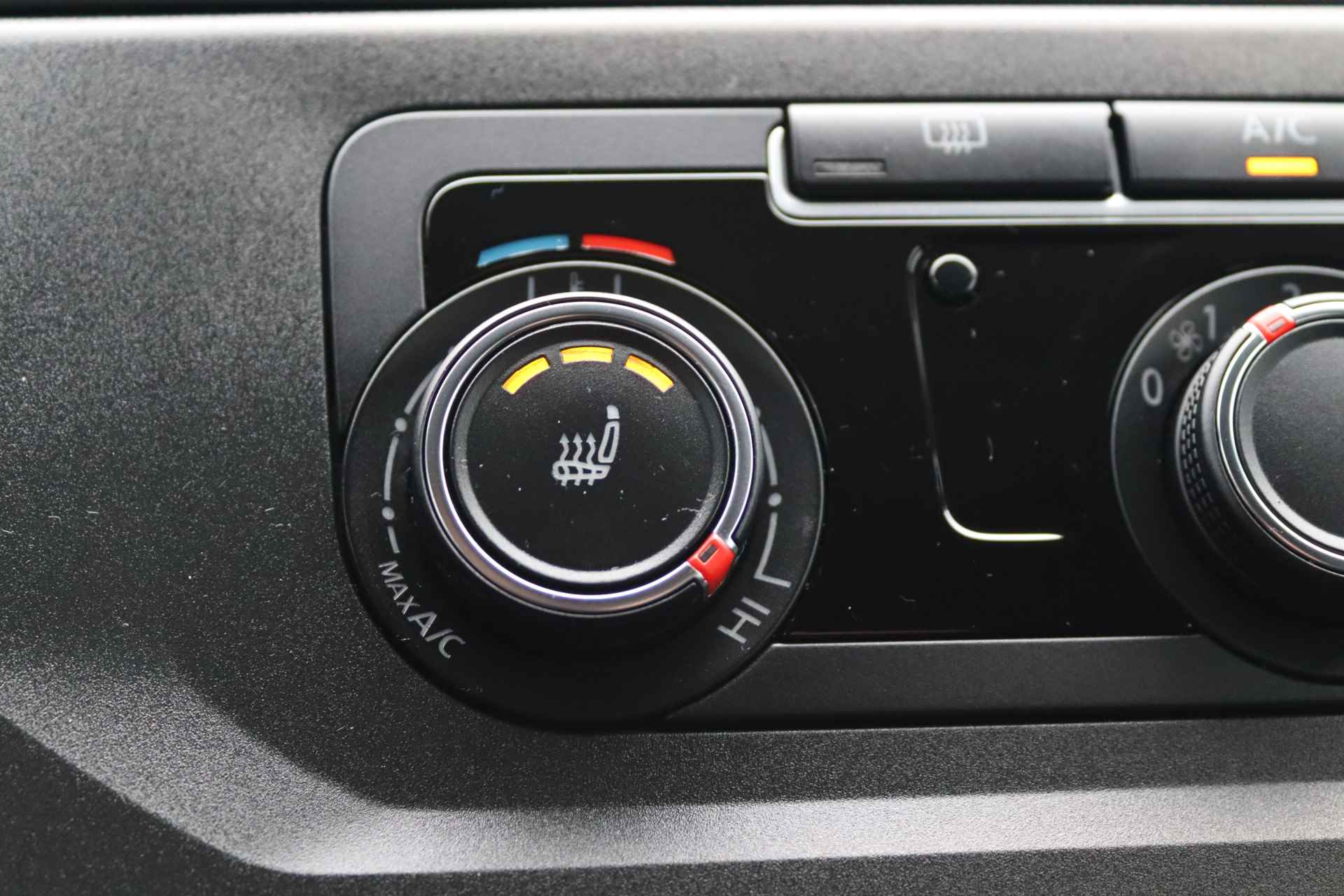 Volkswagen Caddy 1.4 TSI 131 pk Trendline 5p | Achteruitrijcamera | PDC Voor + Achter | Climatronic | Cruise | Stoelverwarming | Trekhaak - 28/40