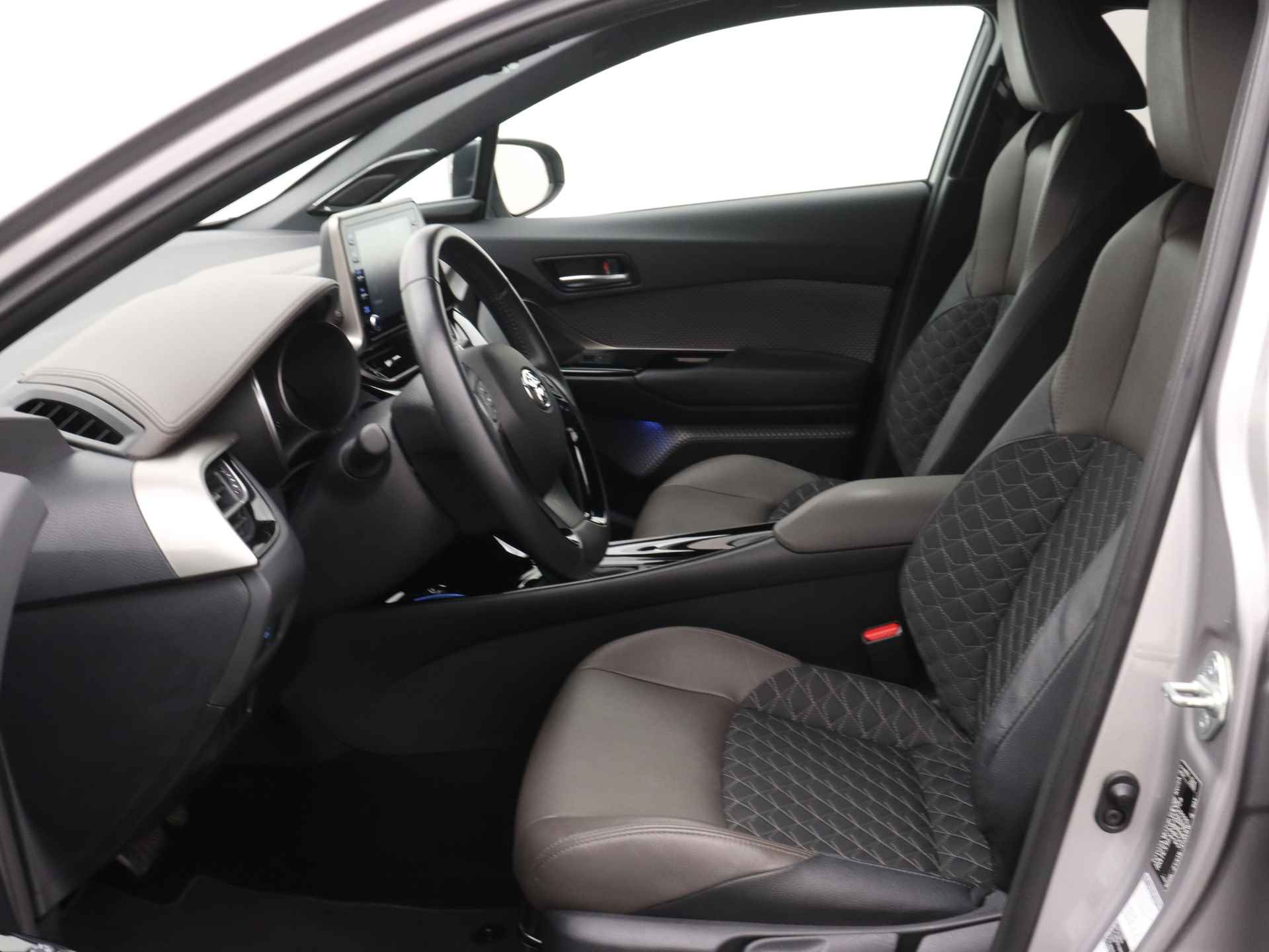 Toyota C-HR 1.8 Hybrid Executive Limited | Voorstoelen verwarmd | - 20/46