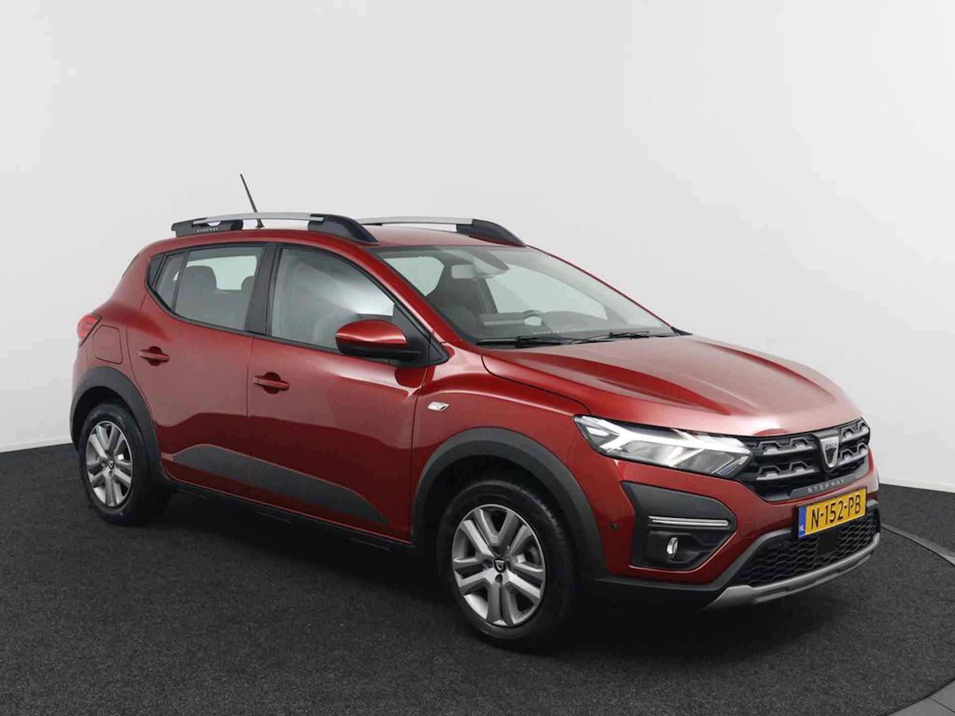 Dacia Sandero Stepway 1.0 TCe 100 Bi-Fuel Expression | Trekhaak | Navigatie | Camera | Climate Control | Cruise Control | Metallic Lak | Dode Hoek Detectie | Keyless Entry | Lichtsensor | LED Koplampen | - 7/42