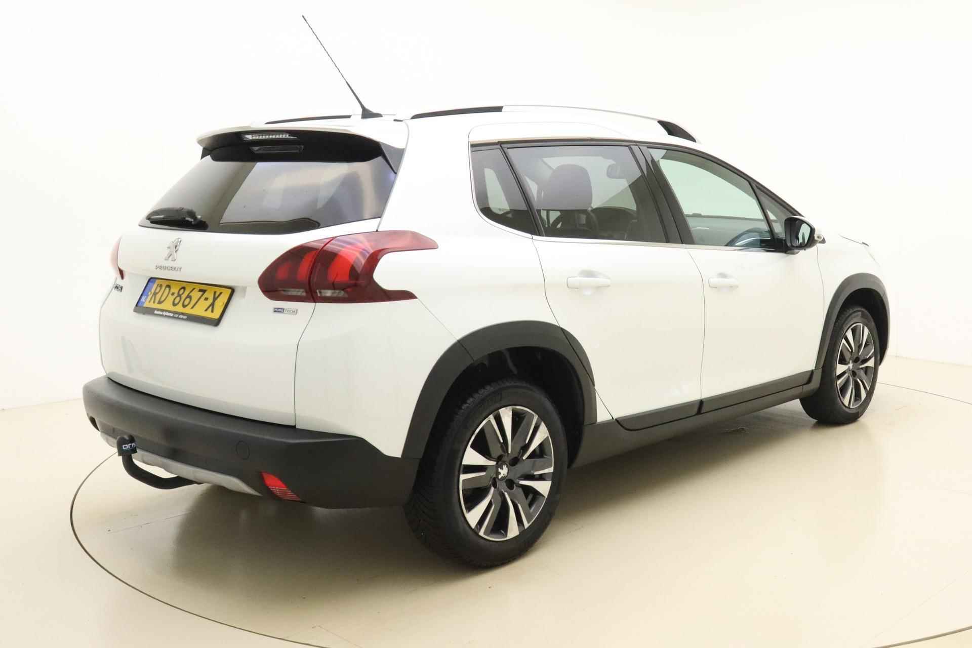 Peugeot 2008 1.2 PureTech Allure 110 PK | Automaat | Trekhaak  | Panorama dak | Parkeersensor | Cruise Control | Navigatie | Climate Control | Nette auto - 3/35