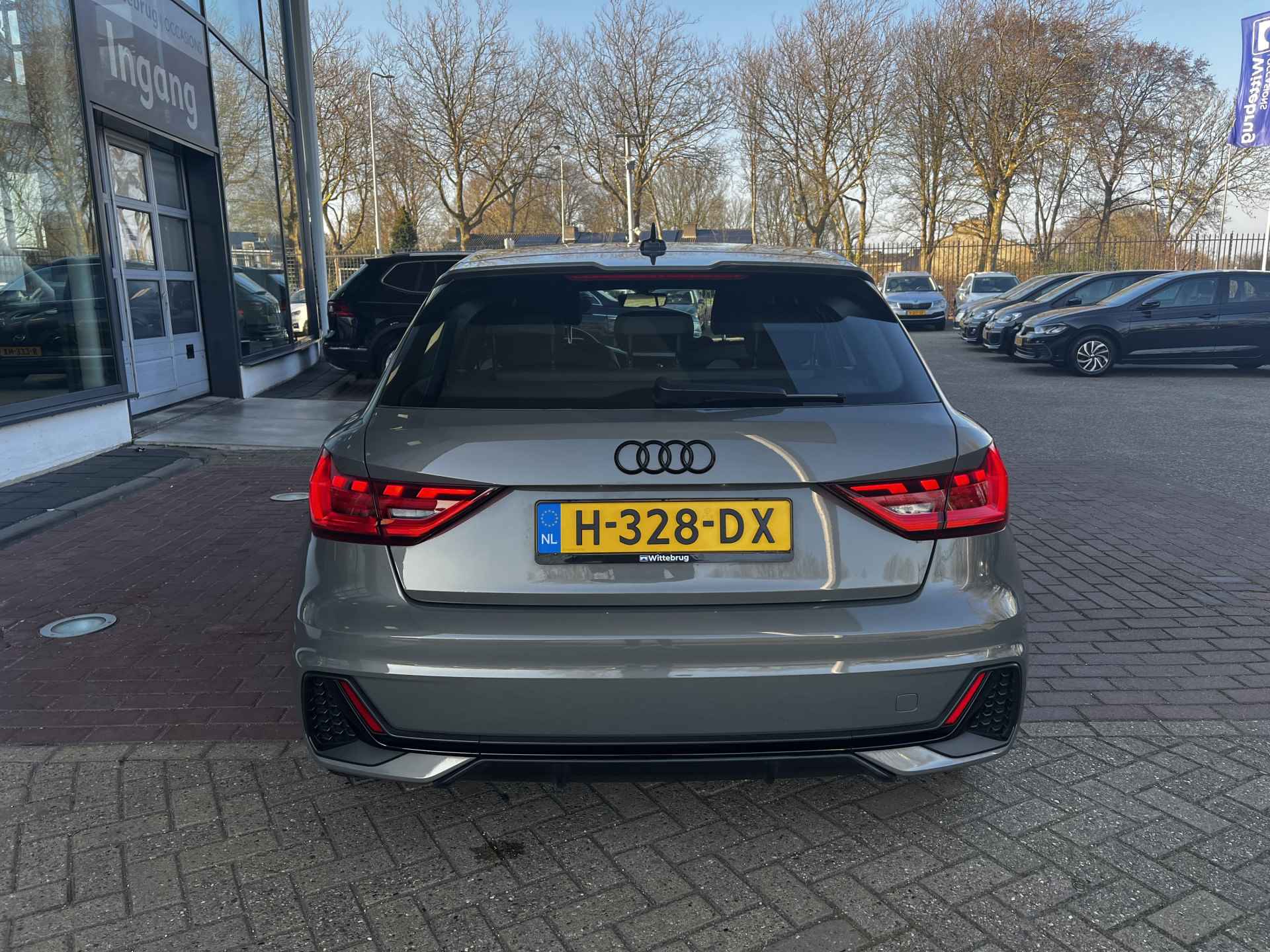 Audi A1 Sportback 25 TFSI Pro Line S - 10/28