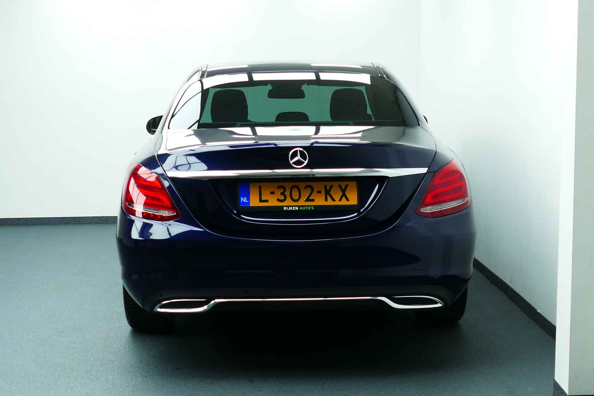 Mercedes-Benz C-Klasse 200 CDI Premium Plus. Half Leer, Led Koplampen, Stoelverw, Navi, 17"LMV - 24/38