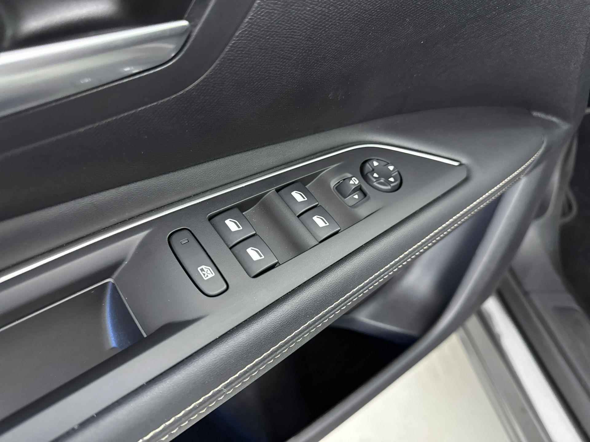 Peugeot 3008 1.2 PureTech GT Line Avantage | head-up display | apple carplay | airco - 24/31