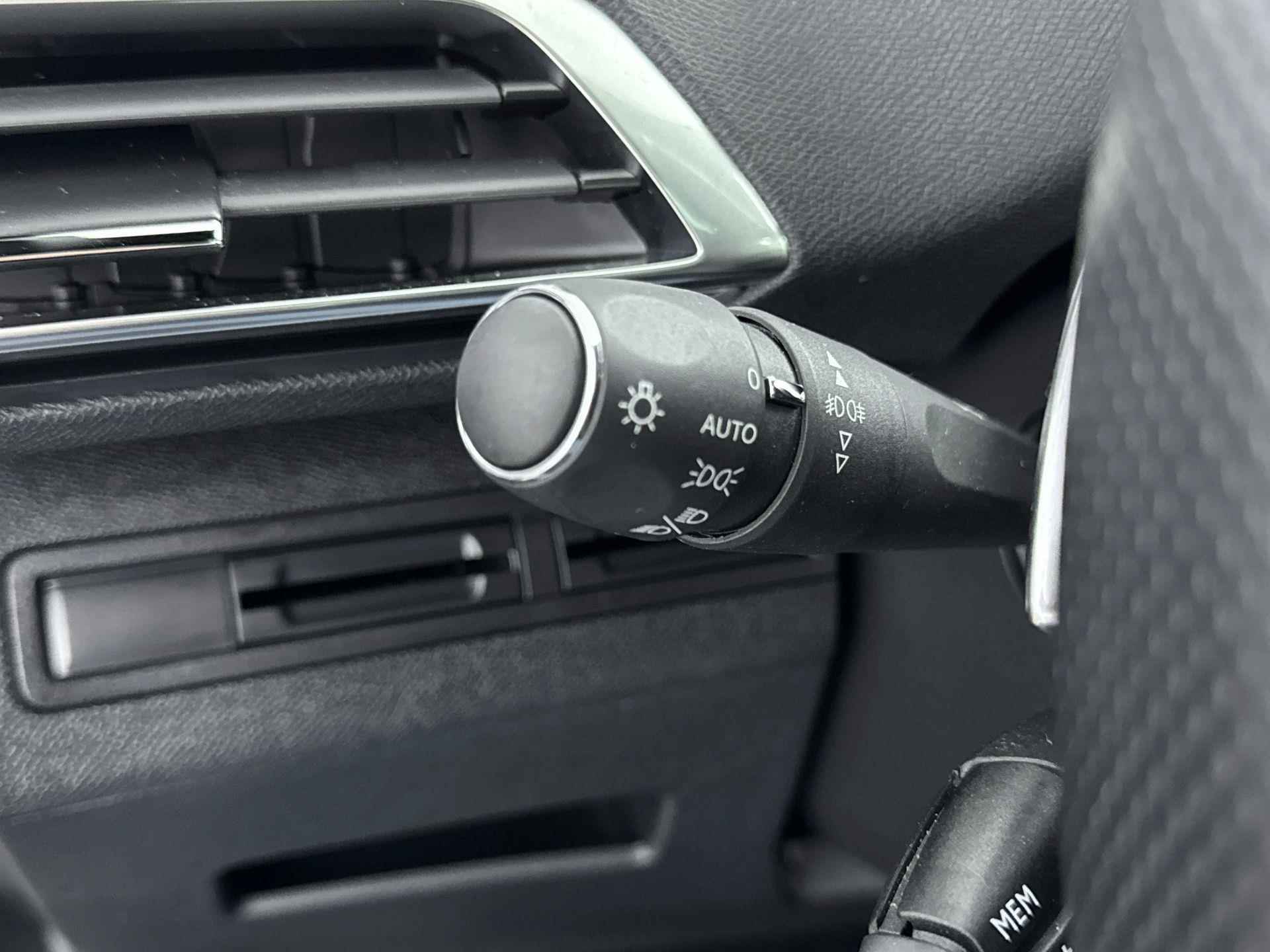 Peugeot 3008 1.2 PureTech GT Line Avantage | head-up display | apple carplay | airco - 28/31