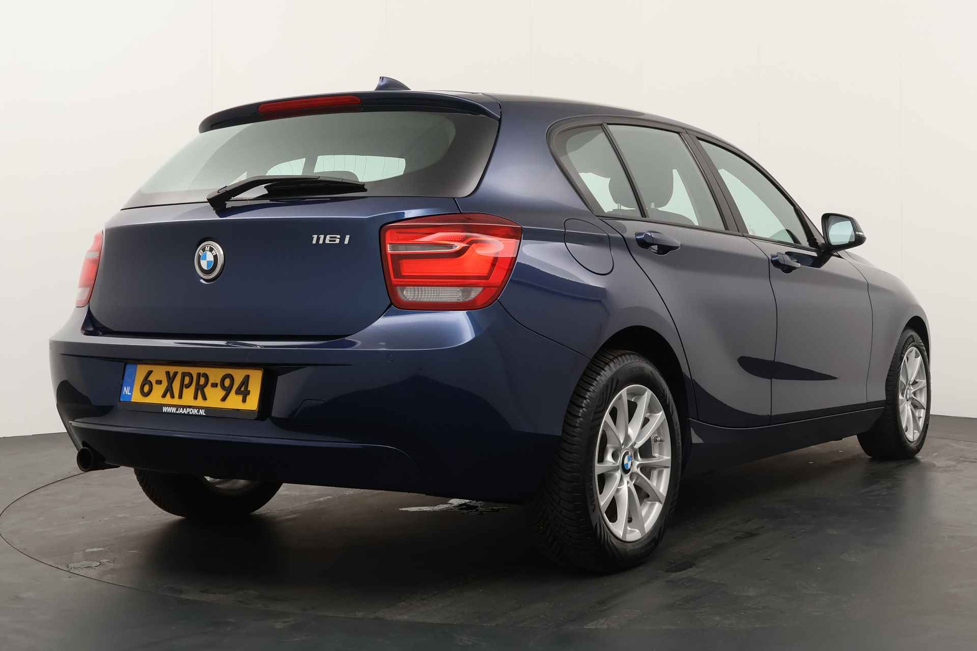 BMW 1-serie BWJ 10-2014 | 116i 136PK Executive | NWE APK | CLIMA | NAVI | CRUISE | PDC | LICHTMETAAL | - 3/31