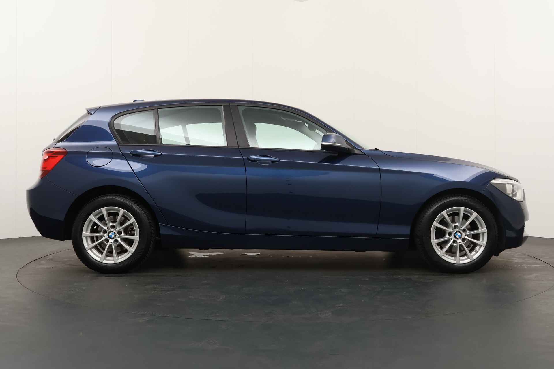 BMW 1-serie BWJ 10-2014 | 116i 136PK Executive | NWE APK | CLIMA | NAVI | CRUISE | PDC | LICHTMETAAL | - 24/31