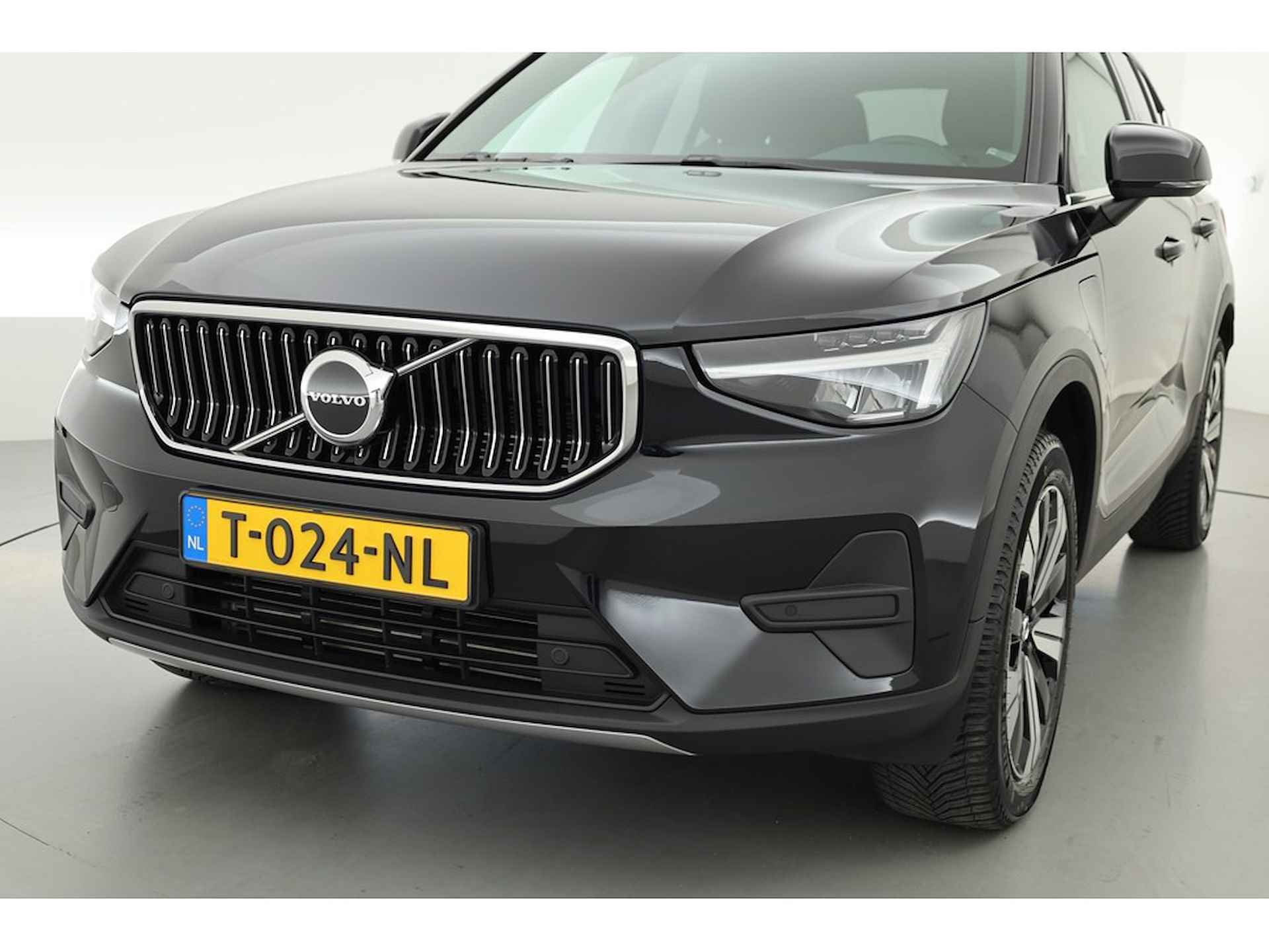 Volvo XC40 1.5 211PK T4 Recharge Plus, H&K Audio, Trekhaak, Camera, ACC, 19 inch - 2/31