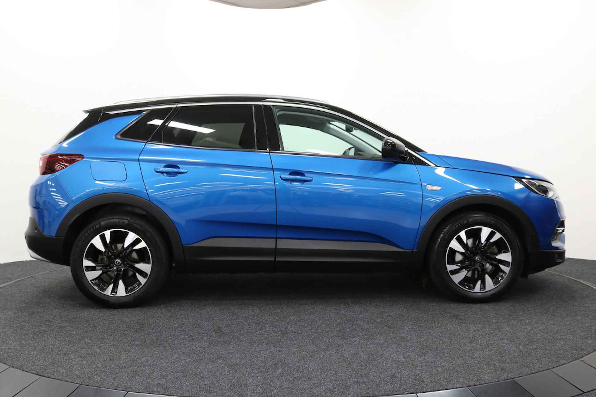 Opel Grandland X 1.2 Turbo Ultimate - 9/34