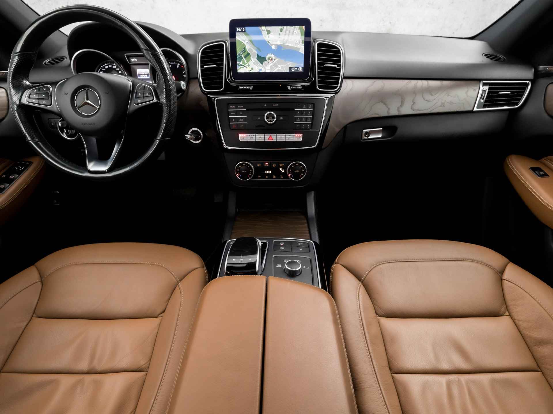Mercedes-Benz GLE 500 e 4MATIC AMG Sport Edition 449Pk Automaat (PANORAMADAK, GROOT NAVI, 360 CAMERA, MEMORY SEATS, COGNAC LEDER, HARMAN/KARDON, STOELVERWARMING, GETINT GLAS, ZWART HEMEL, TREKHAAK, NIEUWSTAAT) - 6/49