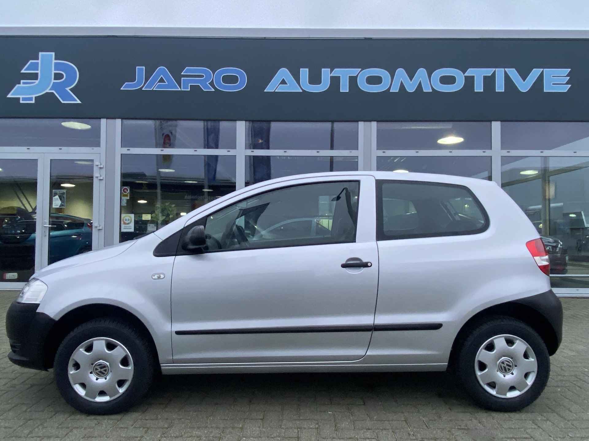 Volkswagen Fox 1.2 Trendline | DAB+ | Bluetooth | 4 nieuwe 4-seizoenenbanden | Nette auto! - 29/33