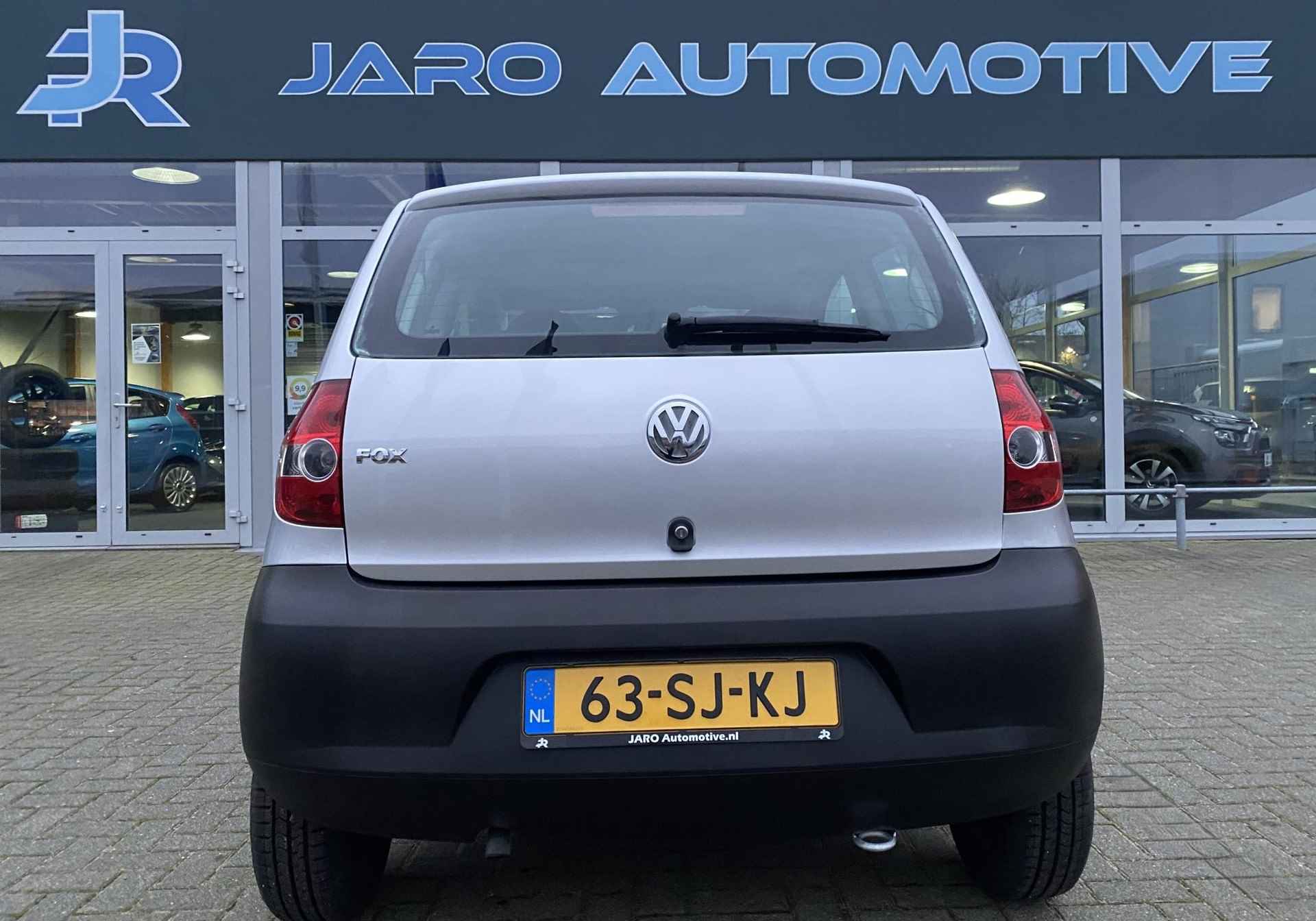 Volkswagen Fox 1.2 Trendline | DAB+ | Bluetooth | 4 nieuwe 4-seizoenenbanden | Nette auto! - 30/33