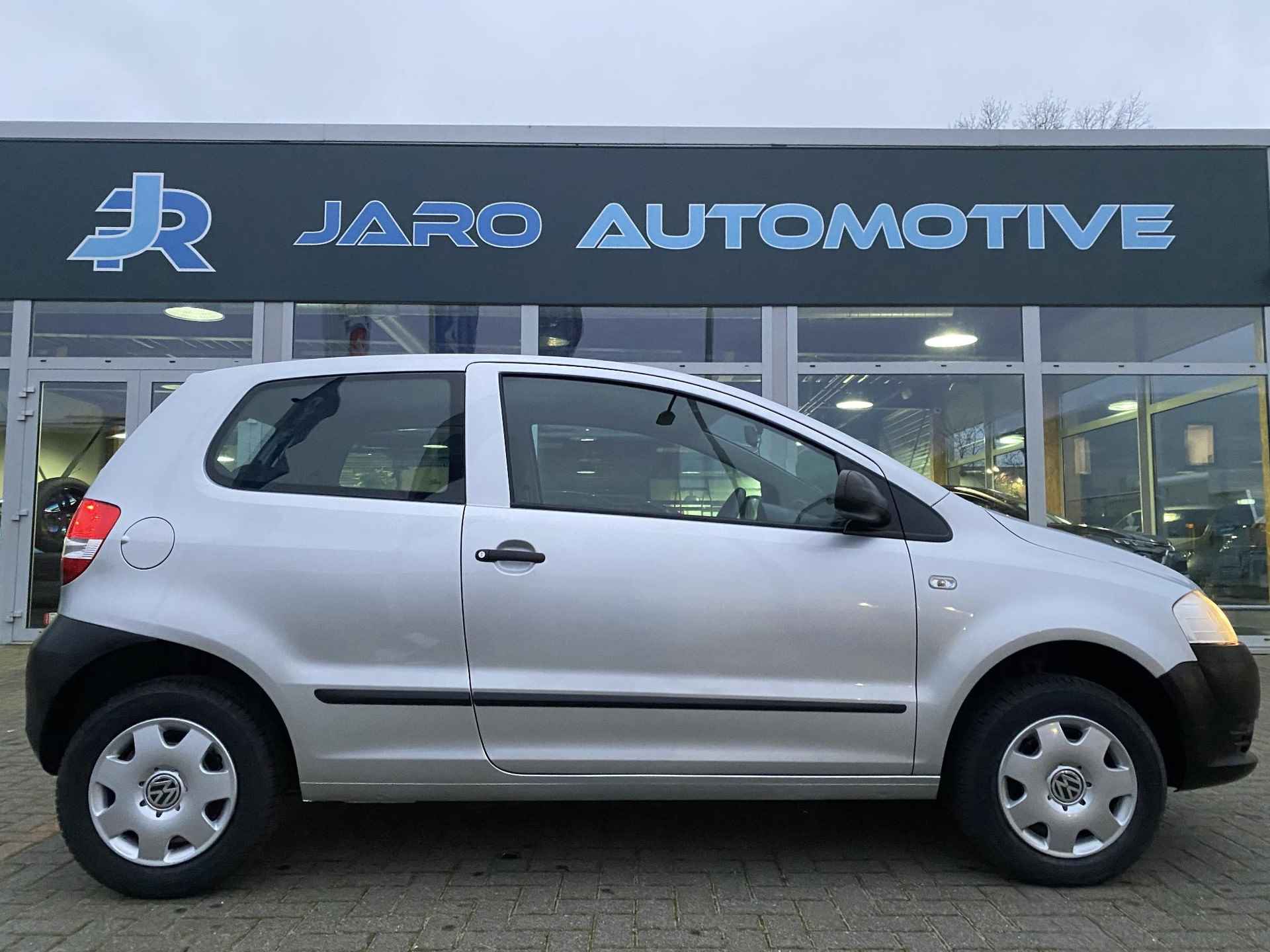 Volkswagen Fox 1.2 Trendline | DAB+ | Bluetooth | 4 nieuwe 4-seizoenenbanden | Nette auto! - 32/33