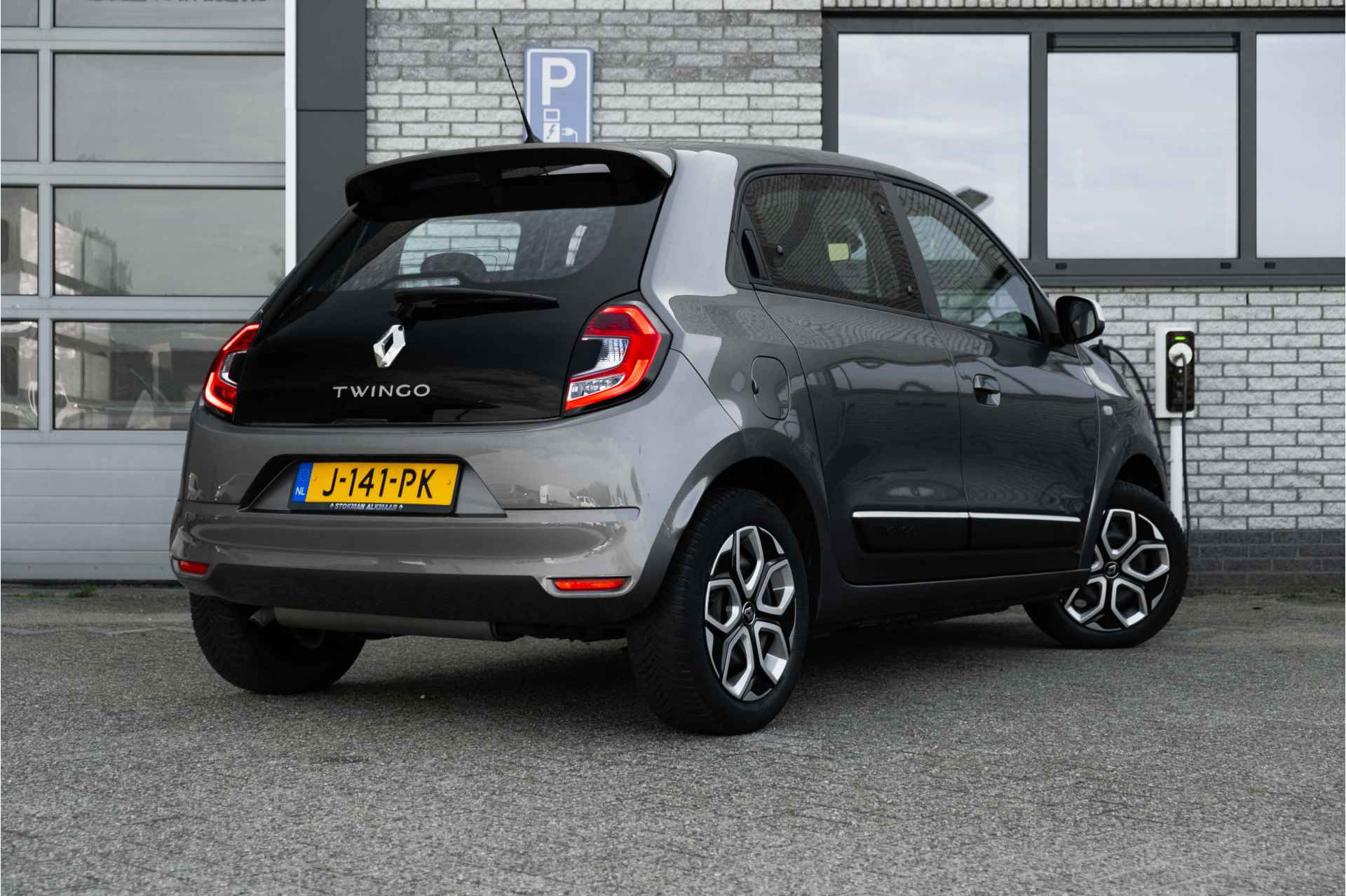 Renault Twingo 1.0 SCe Collection | 4 seizoensbanden | Airco | Ramen en spiegels voor elektrisch bedienbaar | | incl. Bovag rijklaarpakket met 12 maanden garantie | - 2/40