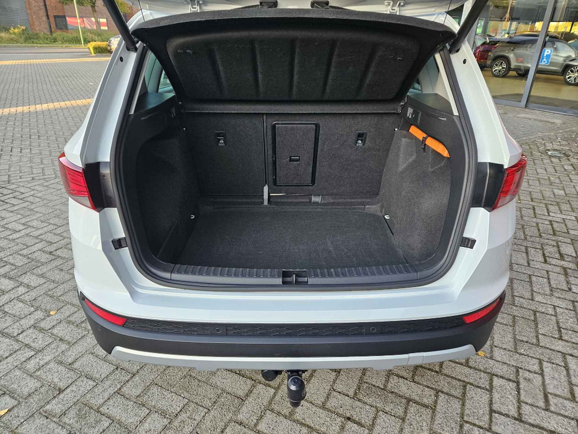 Seat Ateca 116pk EcoTSI Business Intens | Navi | trekhaak | Climate - 10/29