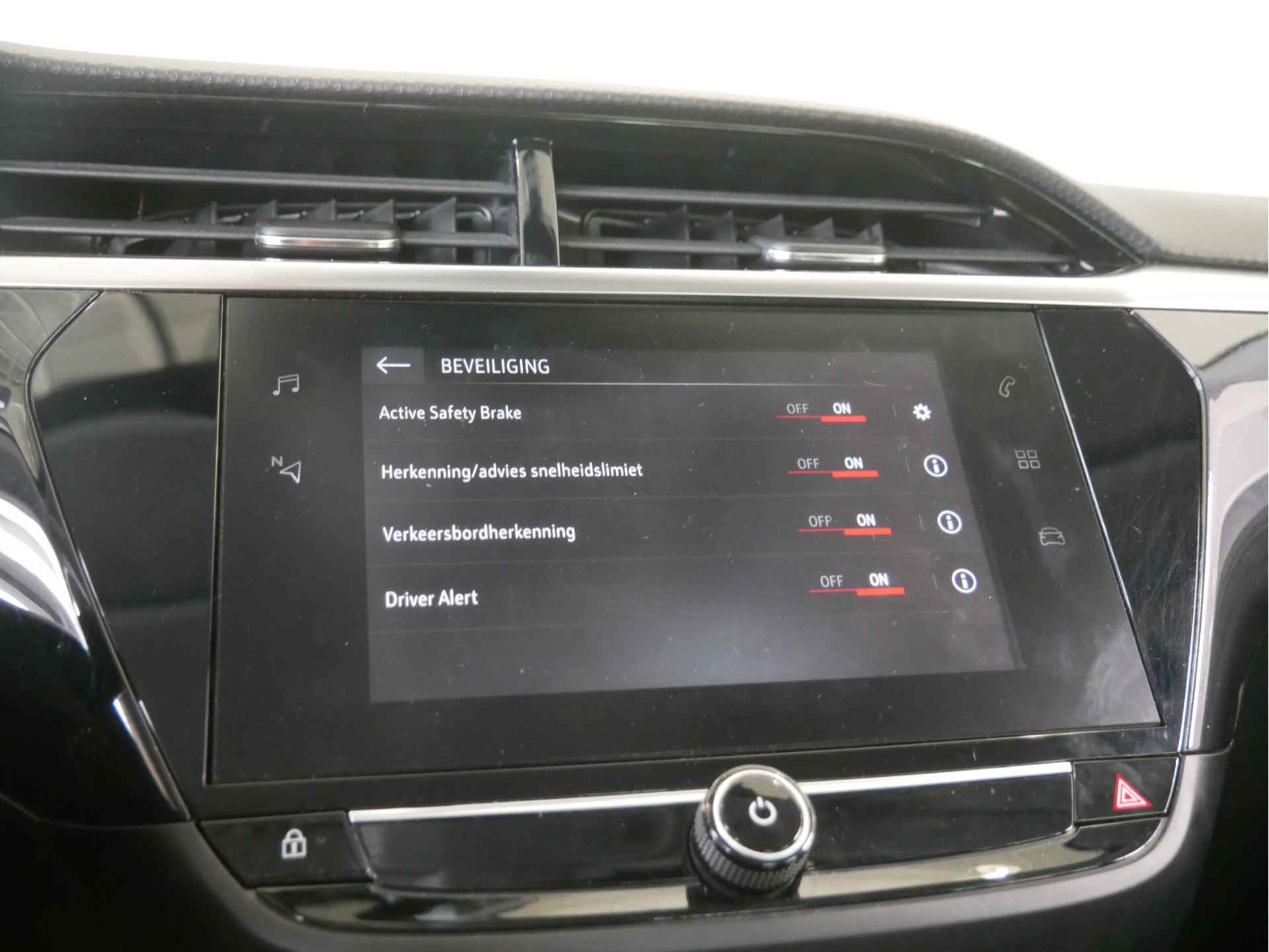 Opel Corsa 1.2 Elegance 100PK | Apple Carplay & Android auto | LED verlichting | Grootlicht assistent - 19/32