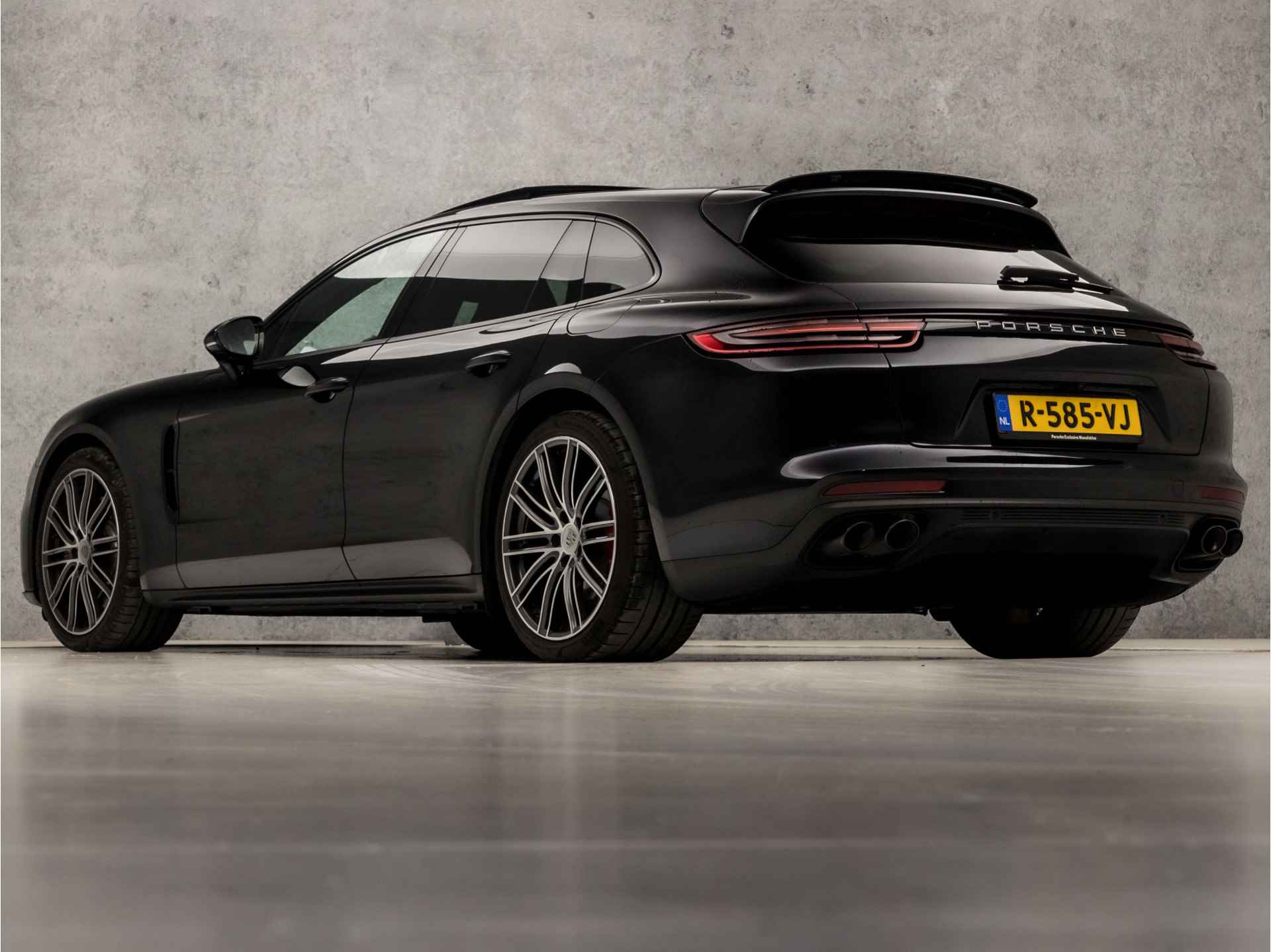 Porsche Panamera Sport Turismo 2.9 4 E-Hybrid Sportdesign 463Pk Automaat (PANORAMADAK, APPLE CARPLAY, SOFT CLOSE, LUCHTVERING, MATRIX LED, GROOT NAVI, MEMORY SEATS, ADAPTIVE CRUISE, NIEUWSTAAT) - 3/49