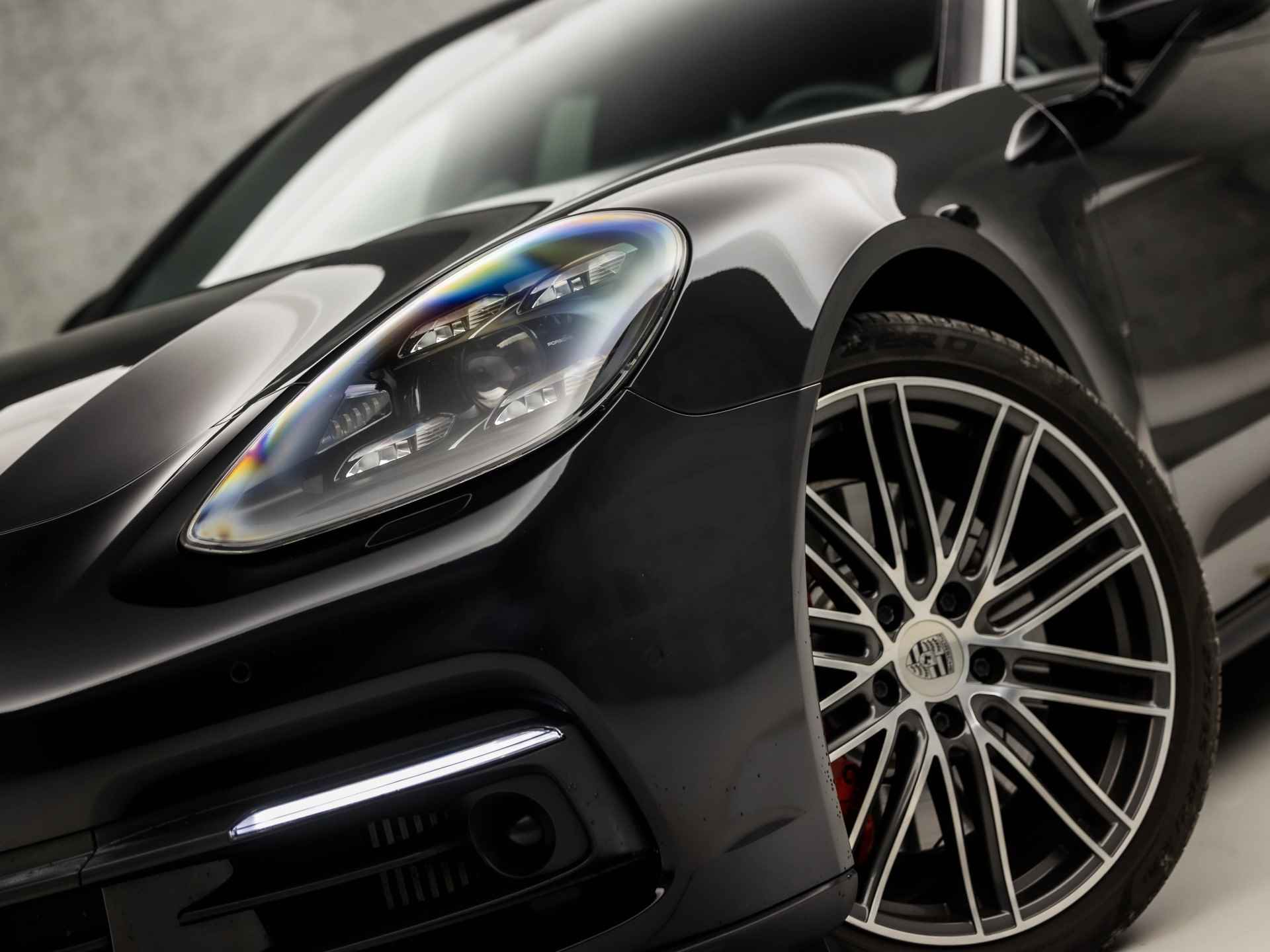 Porsche Panamera Sport Turismo 2.9 4 E-Hybrid Sportdesign 463Pk Automaat (PANORAMADAK, APPLE CARPLAY, SOFT CLOSE, LUCHTVERING, MATRIX LED, GROOT NAVI, MEMORY SEATS, ADAPTIVE CRUISE, NIEUWSTAAT) - 16/49