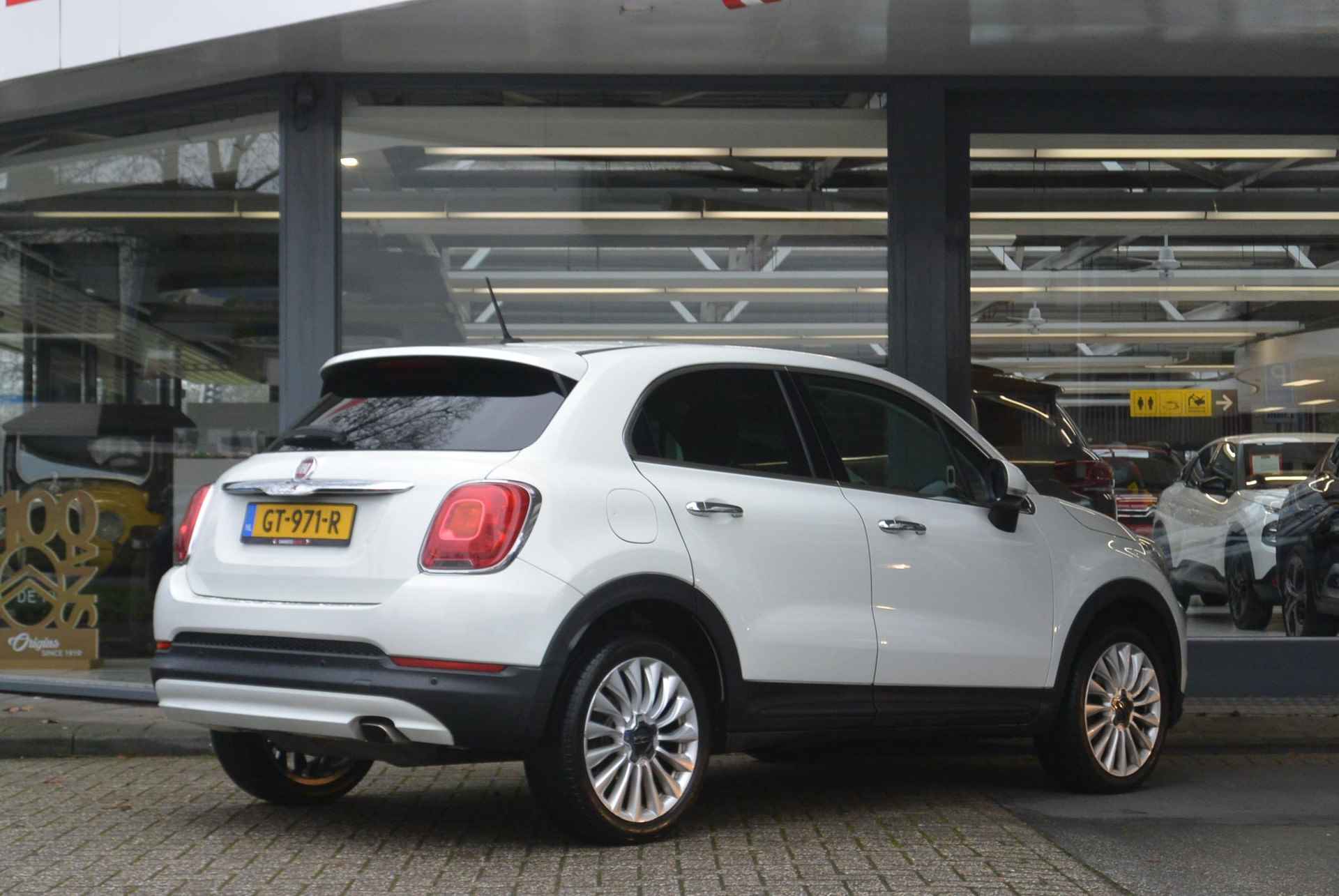 Fiat 500X 1.4 Turbo MultiAir 16v 140pk Lounge │ Navigatiesysteem │ Parkeersensoren achter - 3/14