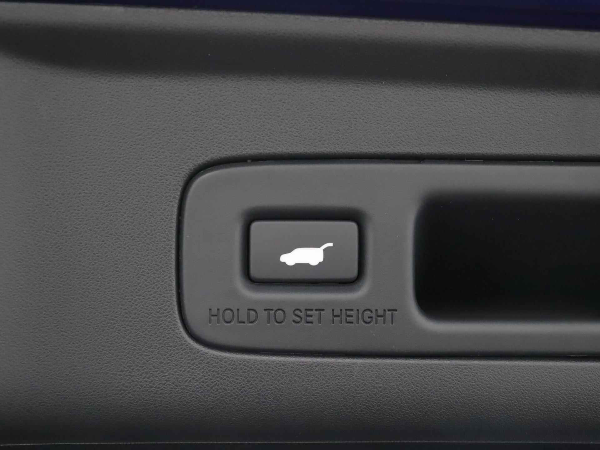 Honda ZR-V 2.0 e:HEV Sport | Incl. € 2500,- Voorraadactie! | Tot 10 jaar garantie!* | Navigatie | Elektrische kofferklep | Half Leer | Privacy glas | 18 inch | - 20/27