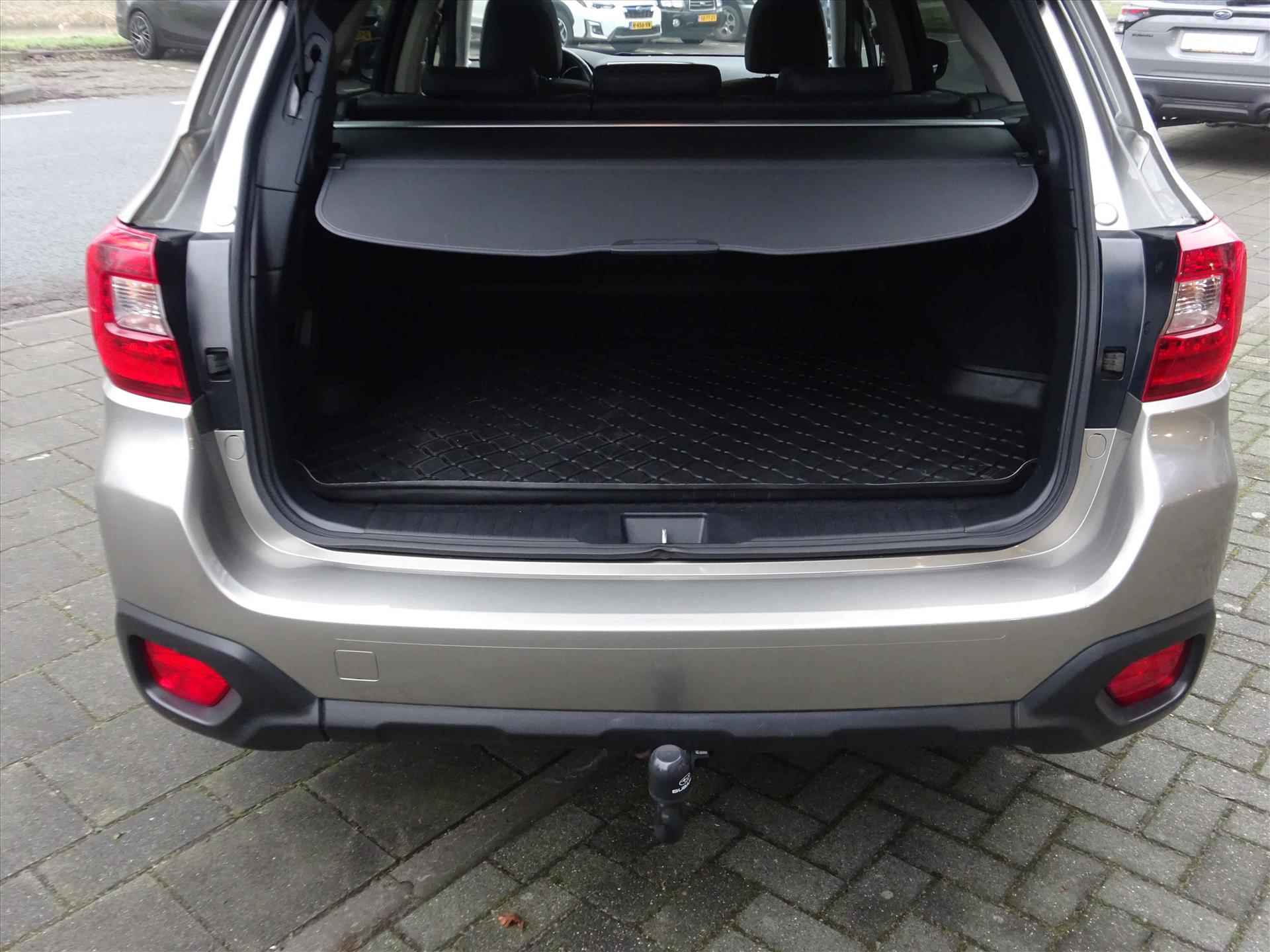 Subaru Outback 2.5i 175PK CVT EyeSight Premium | Leder | Navi | Trekhaak | All Season | Spatbordrandenset - 11/52